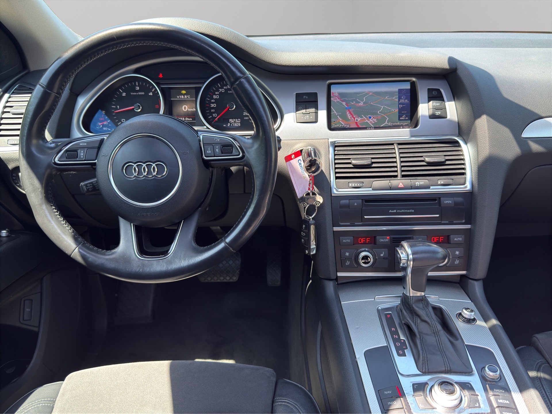 AUDI Q7 3.0 TDI quattro tiptronic-image-15
