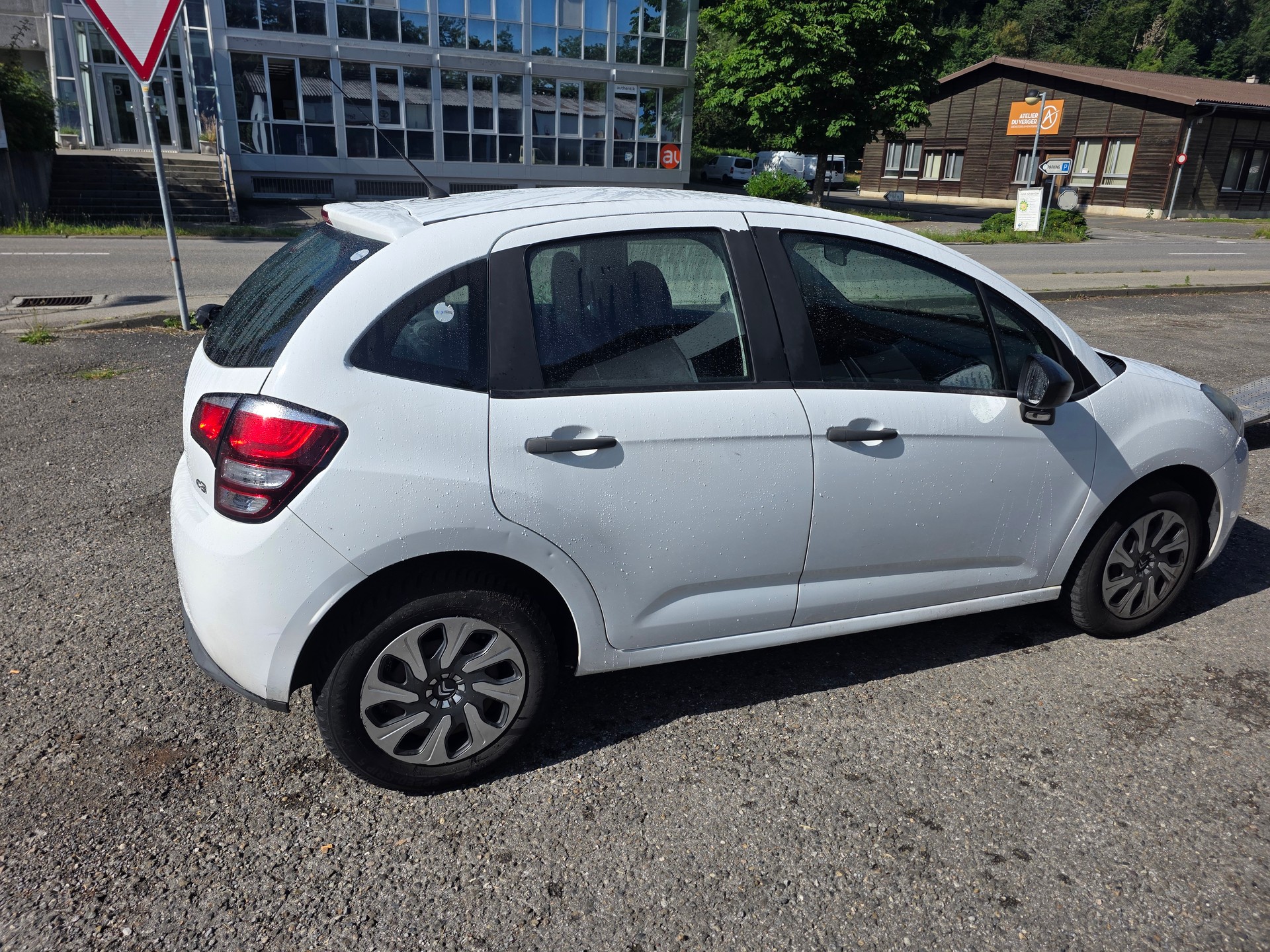 CITROEN C3 1.0i Attraction-image-3