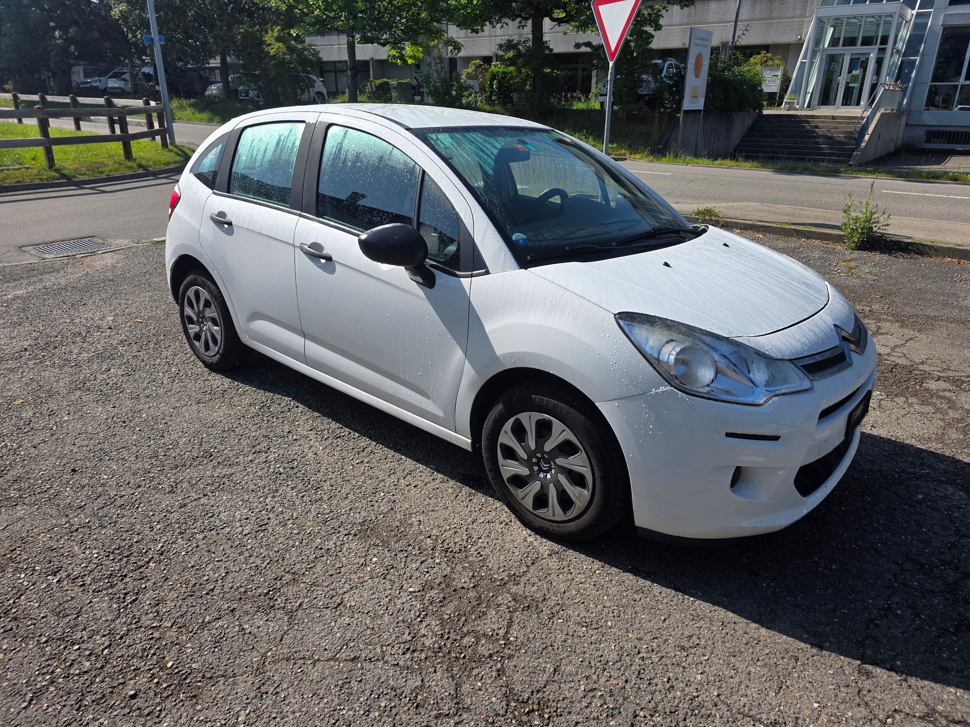 CITROEN C3 1.0i Attraction-image-2