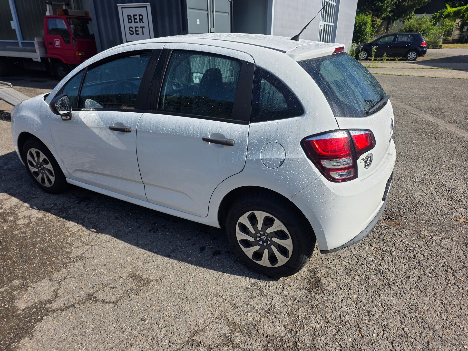 CITROEN C3 1.0i Attraction-image-4