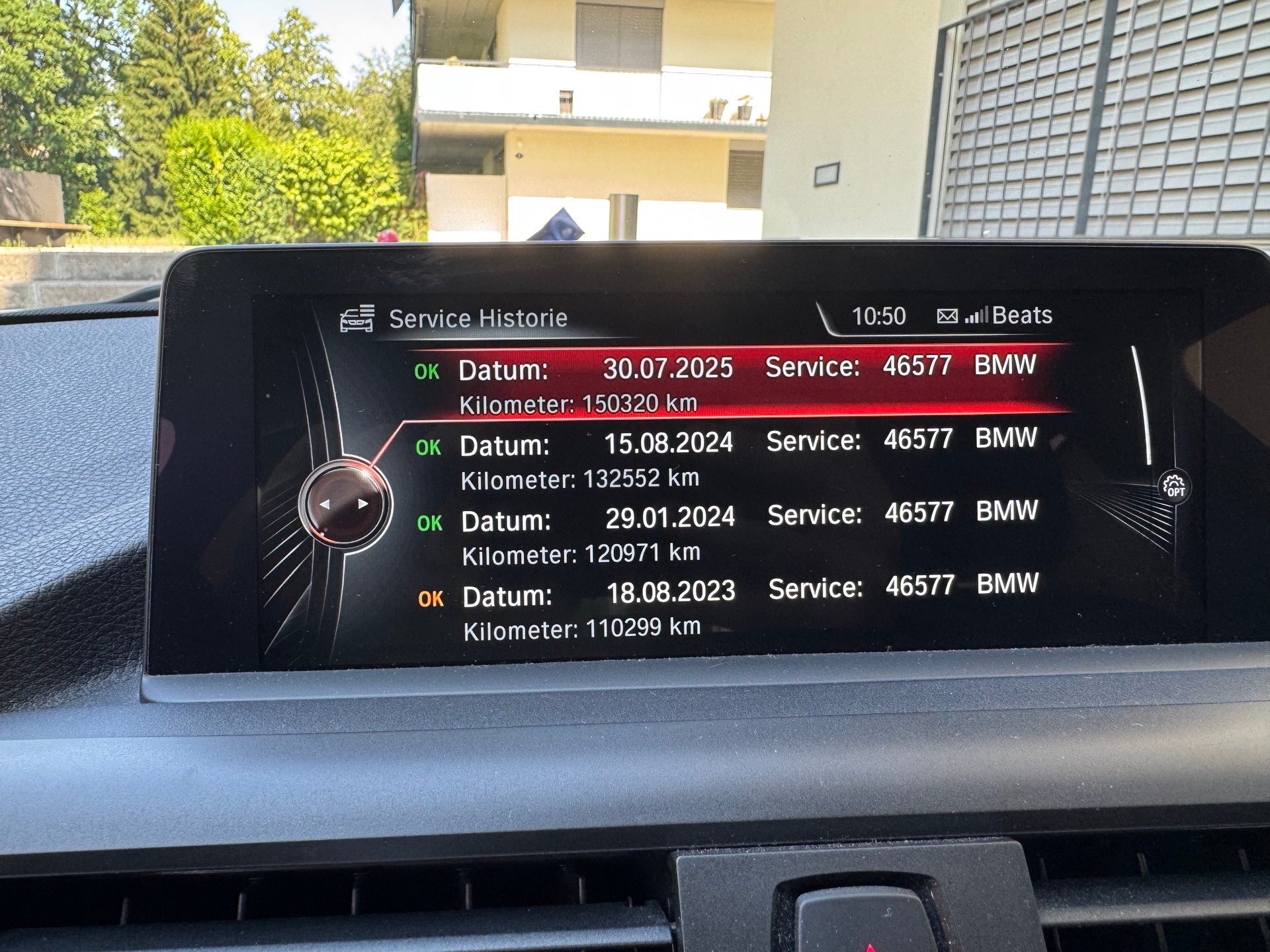 BMW 118d xDrive-image-9