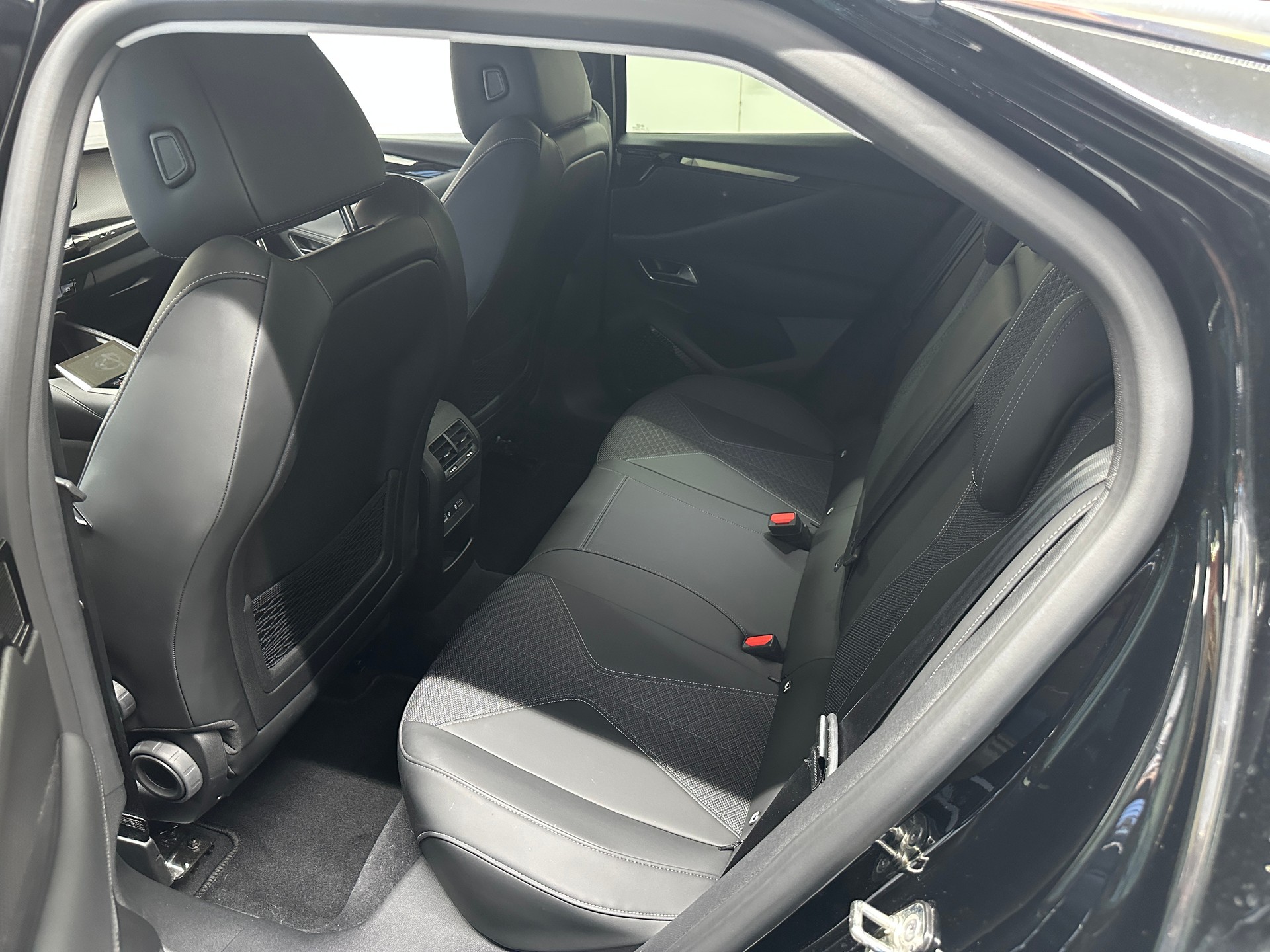 DS AUTOMOBILES DS 4 1.6 E-Tense Trocadero-image-8