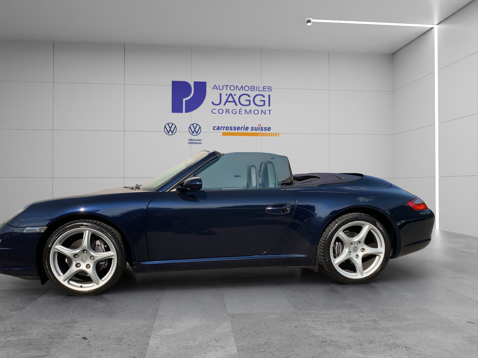 PORSCHE 911 Cabrio Carrera-image-2