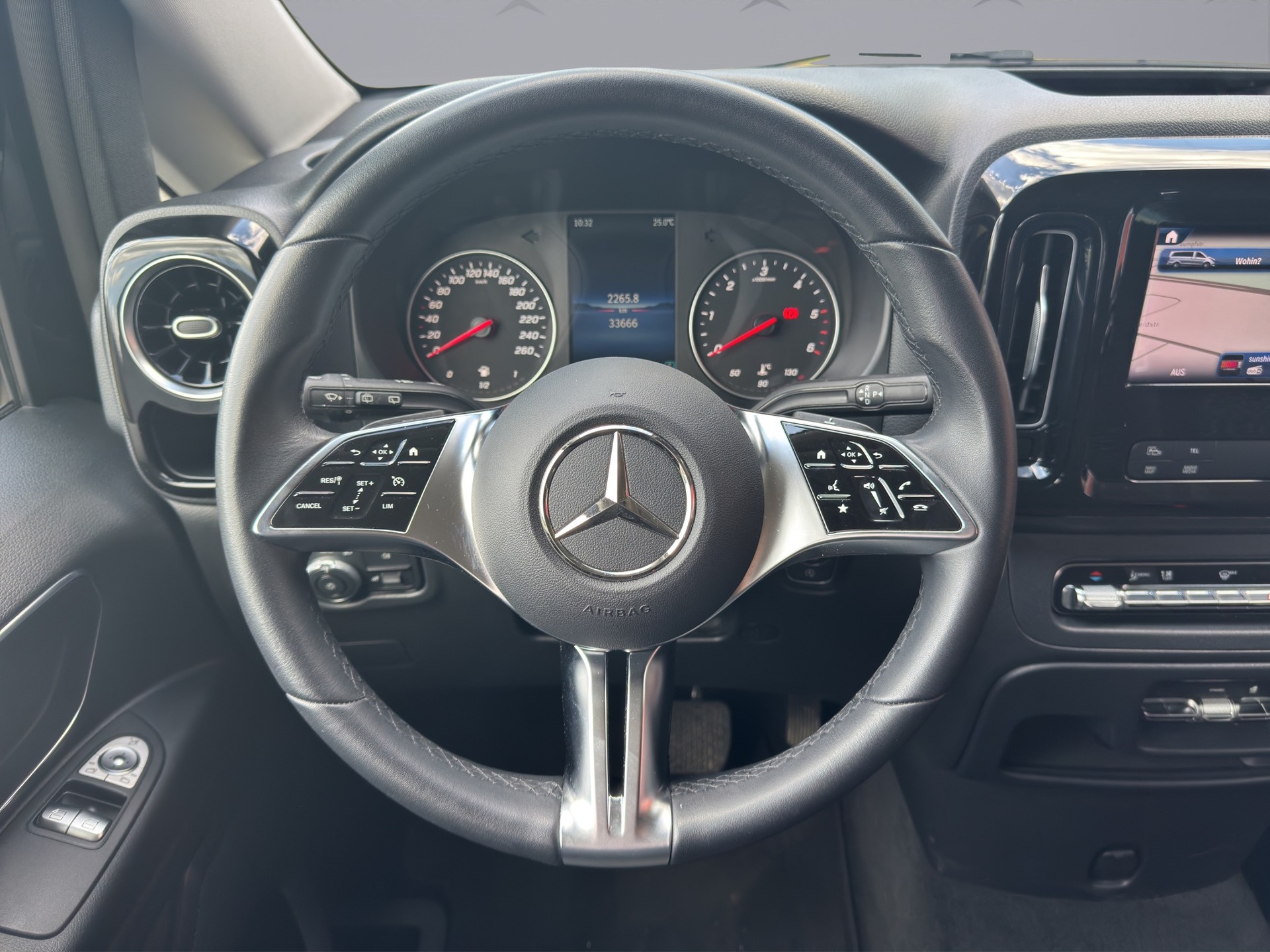 MERCEDES-BENZ Vito 116 Kombi L Select 4M-image-9