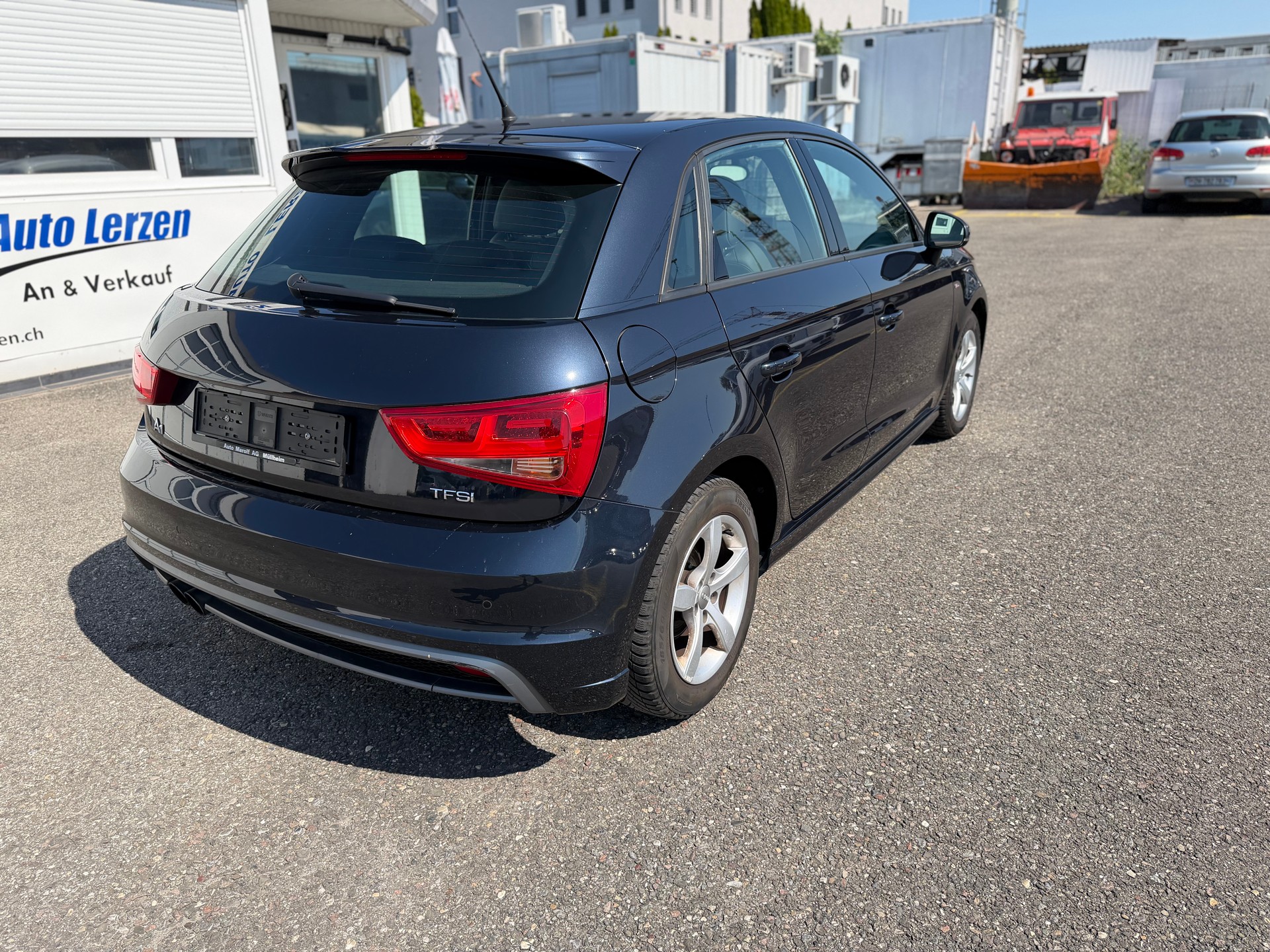 AUDI A1 Sportback 1.4 TFSI Attraction S-tronic-image-4