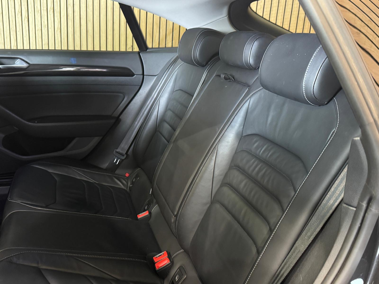 VW Arteon 2.0 TDI SCR BMT Elegance 4Motion DSG-image-17