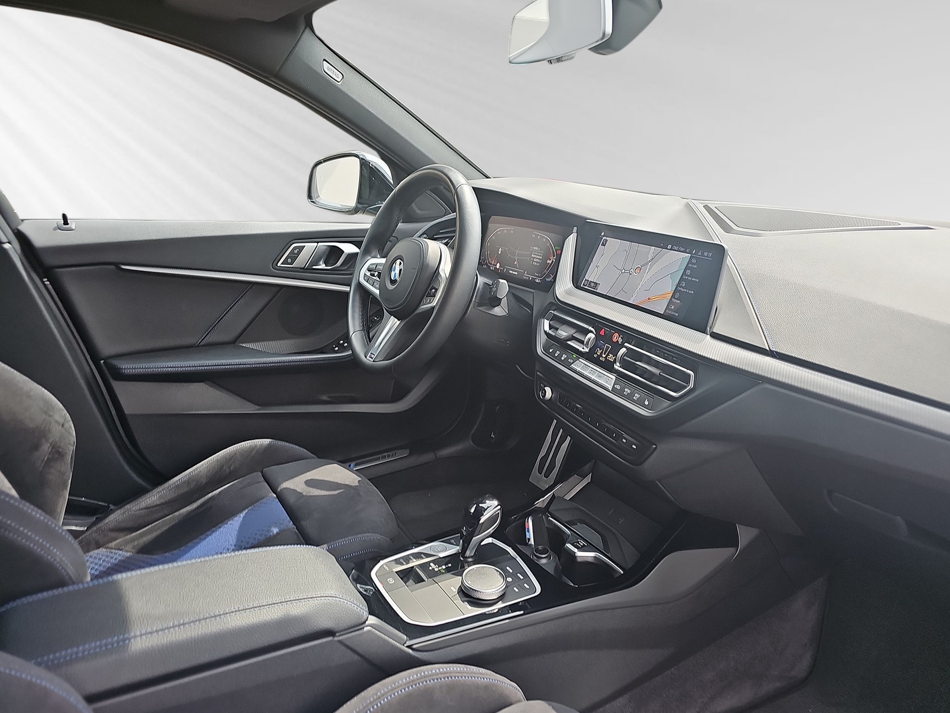 BMW 118i M Sport Steptronic-image-4