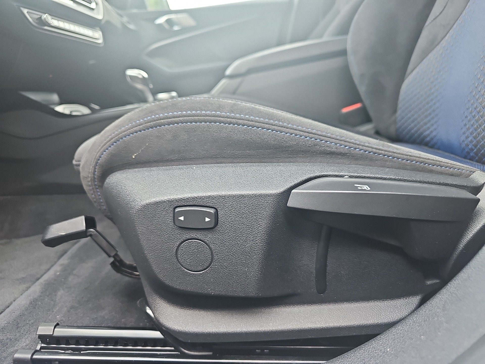 BMW 118i M Sport Steptronic-image-17