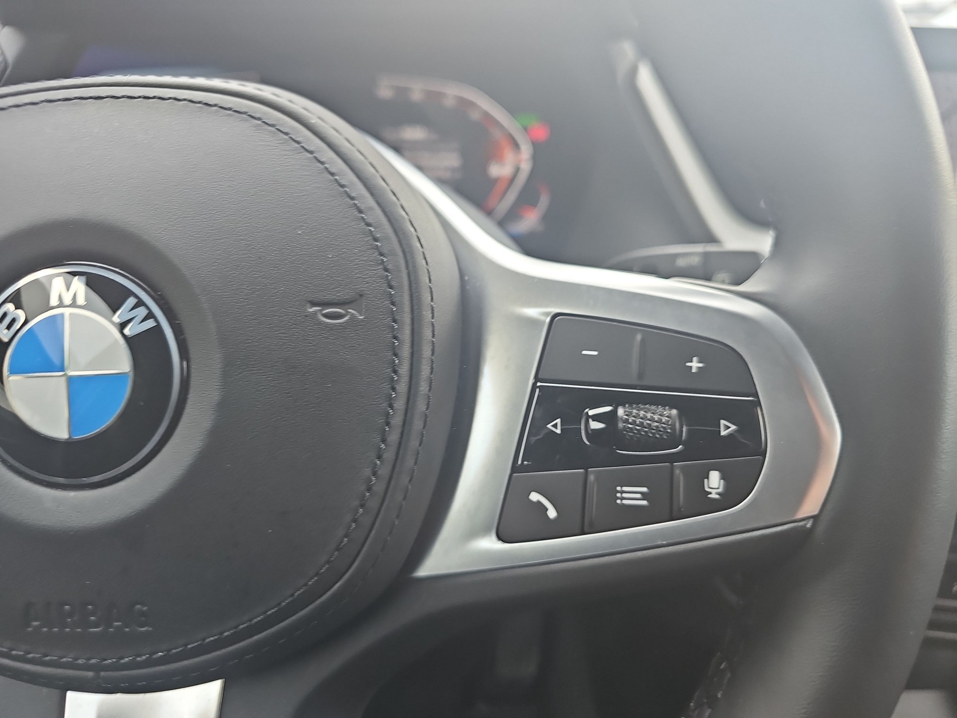 BMW 118i M Sport Steptronic-image-15