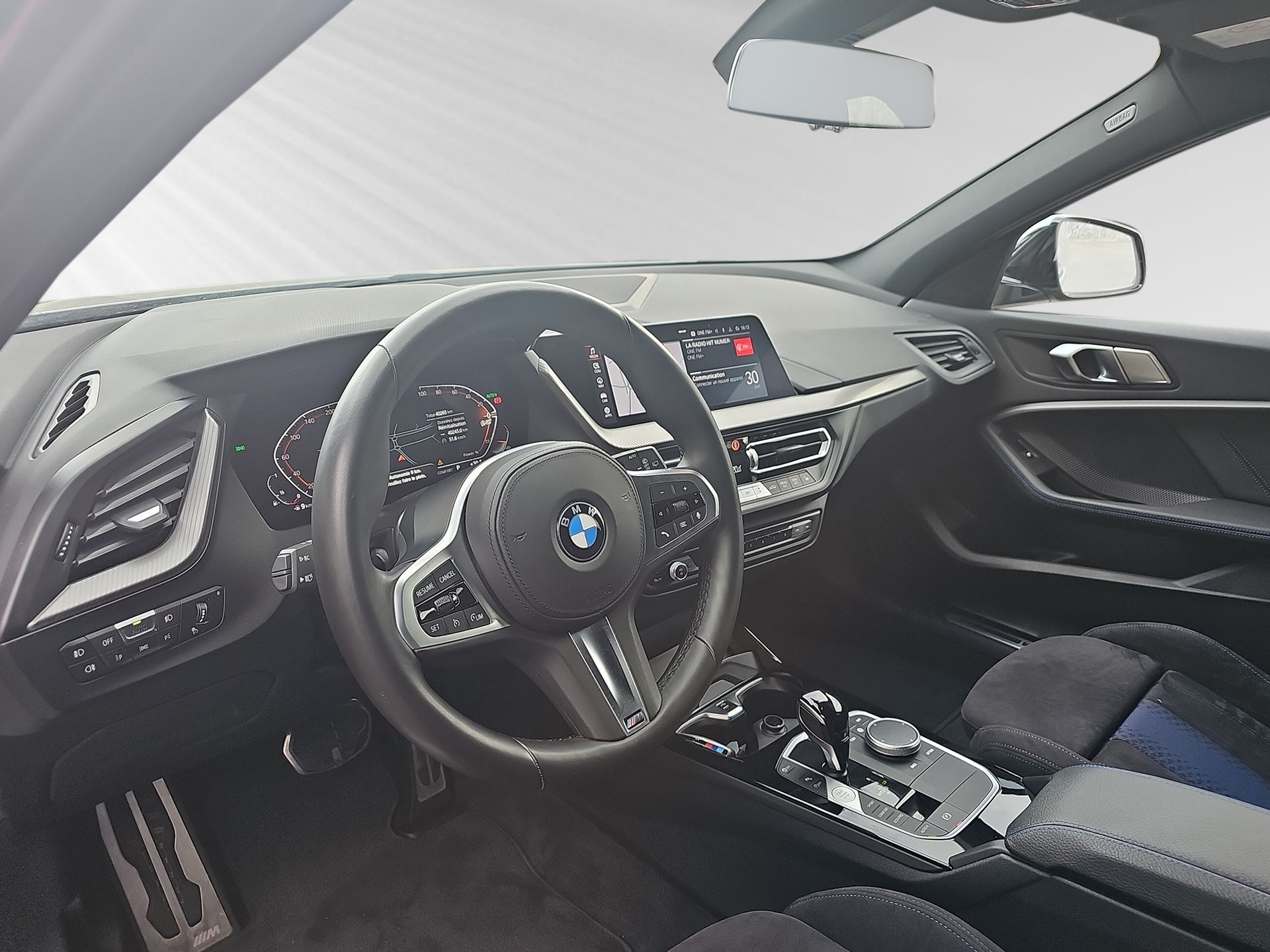 BMW 118i M Sport Steptronic-image-3