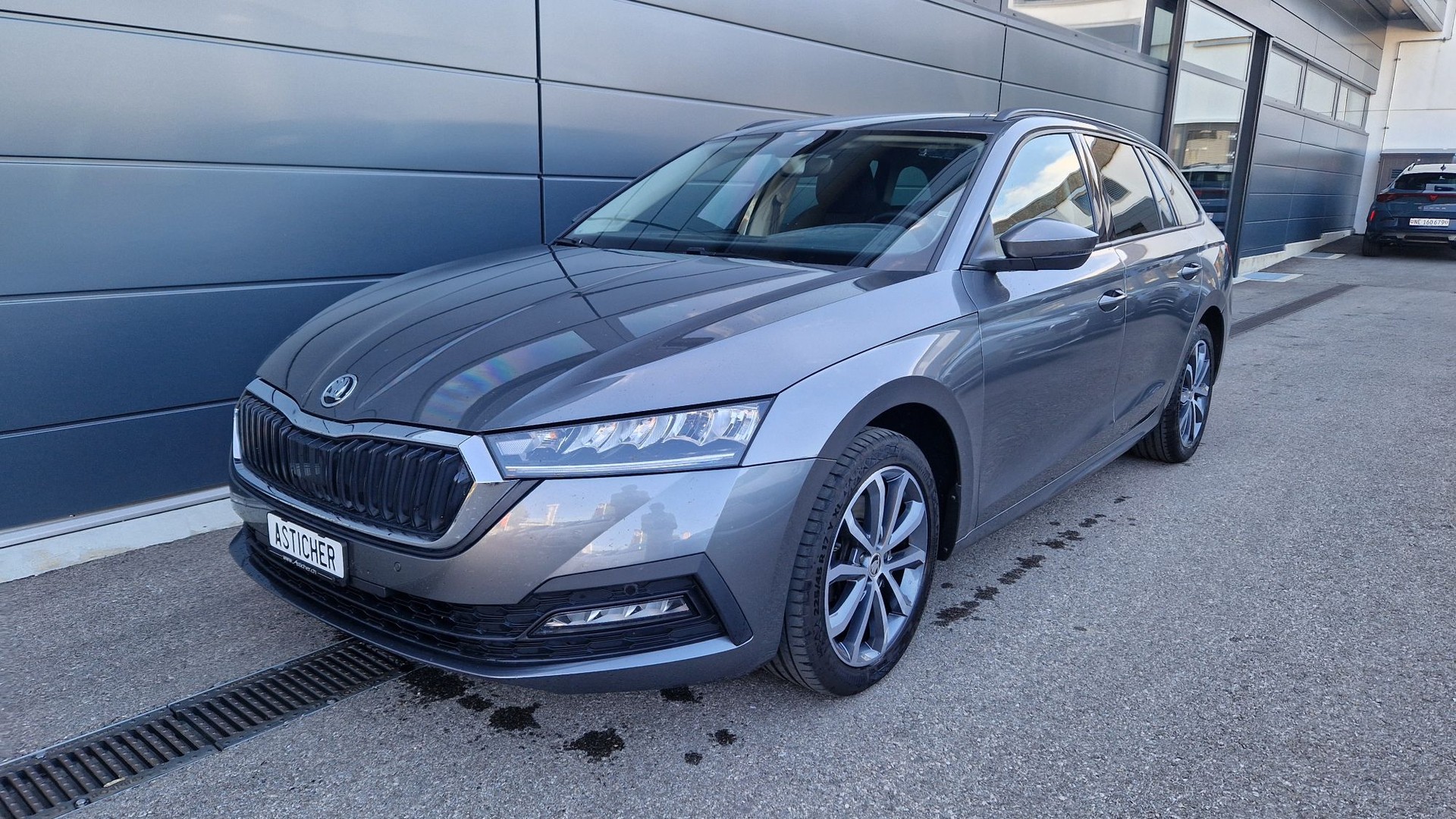 SKODA Octavia Combi 2.0 TSI Ambition DSG 4x4