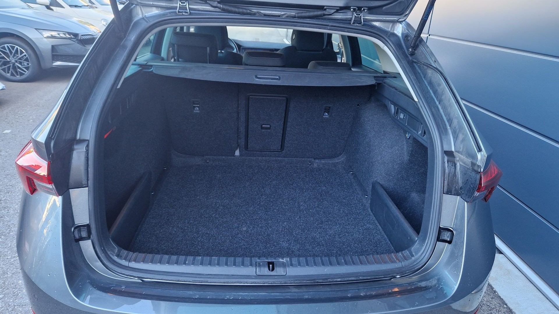 SKODA Octavia Combi 2.0 TSI Ambition DSG 4x4-image-5