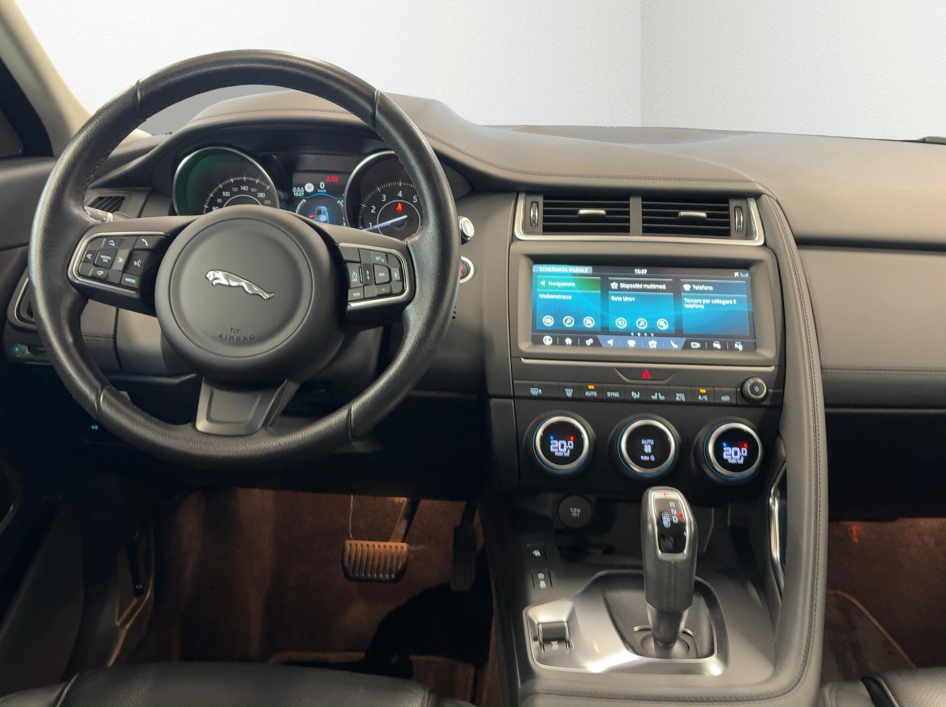 JAGUAR E-Pace 2.0 T 200 SE AWD-image-7