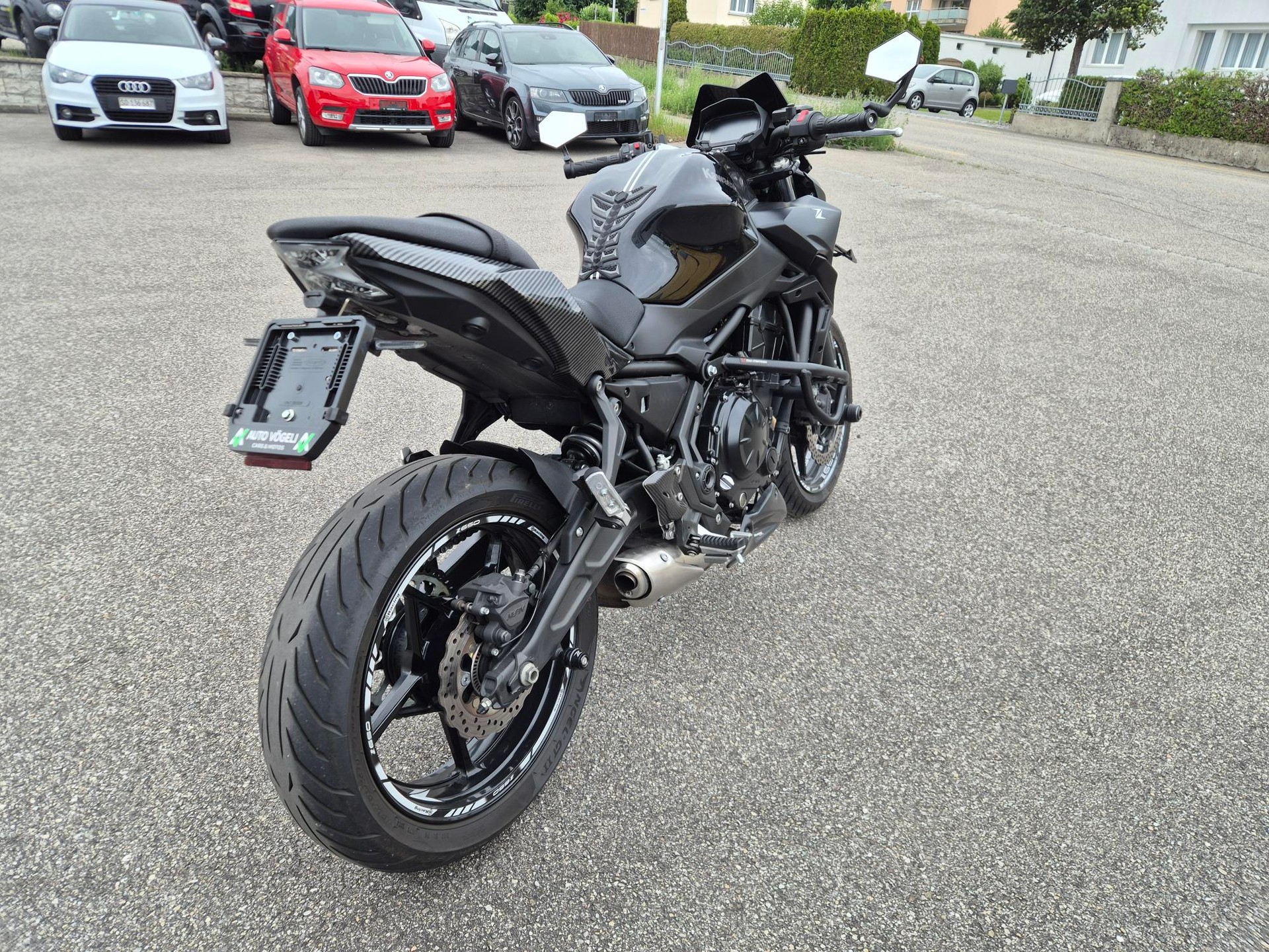 KAWASAKI Z 650 (35kW)-showroom-element-3