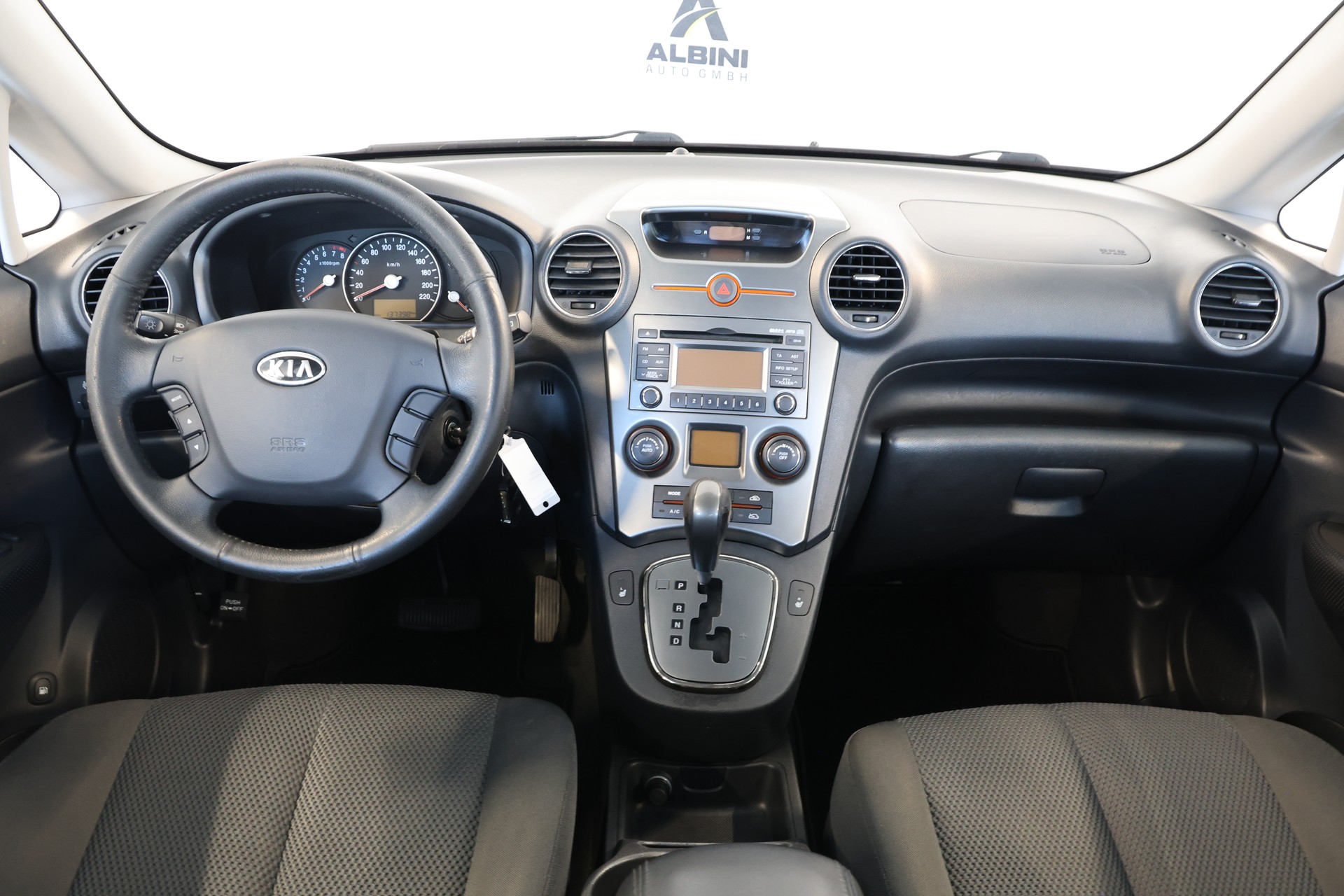 KIA Carens 2.0 CVVT Trend Automatic-image-10
