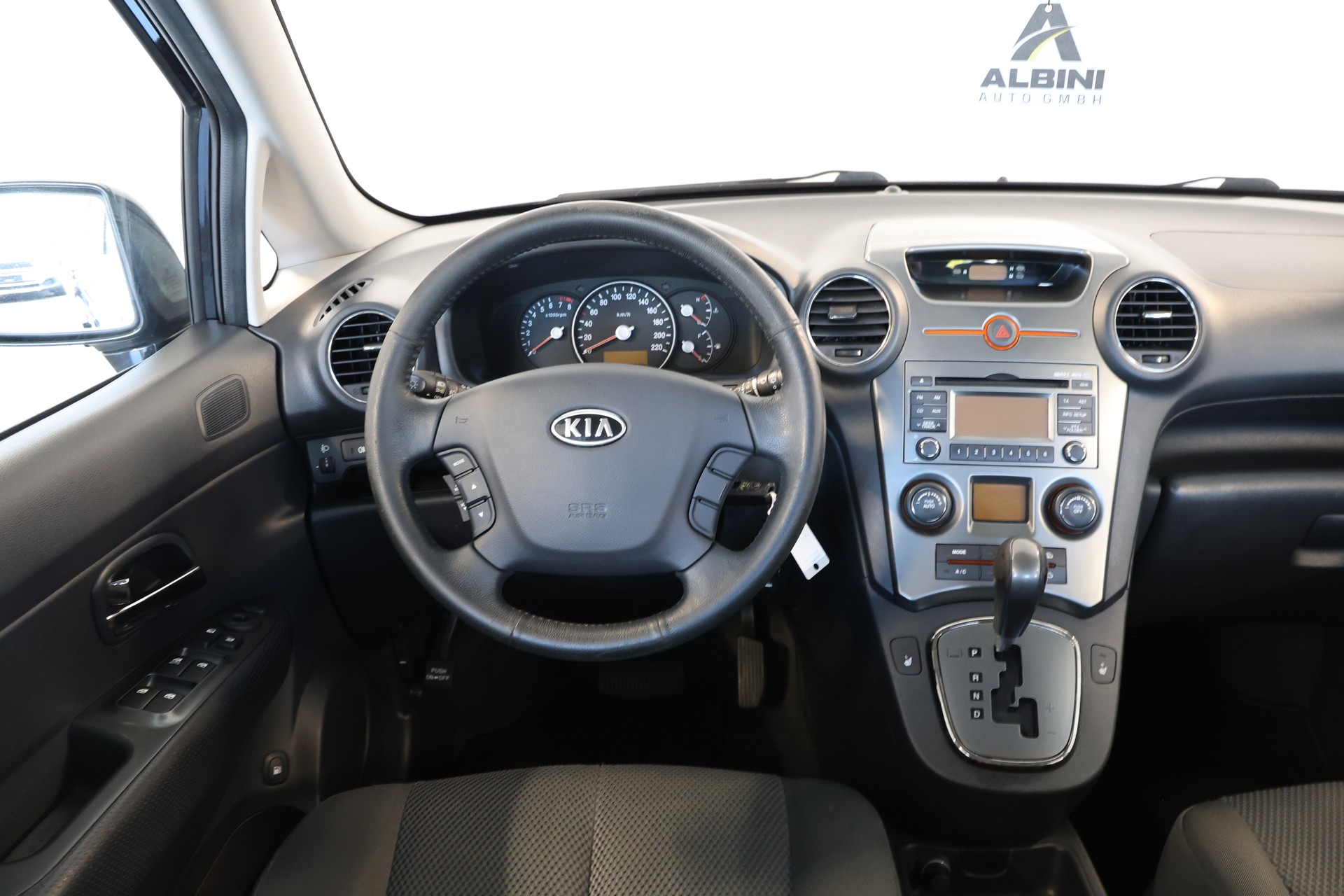 KIA Carens 2.0 CVVT Trend Automatic-image-9