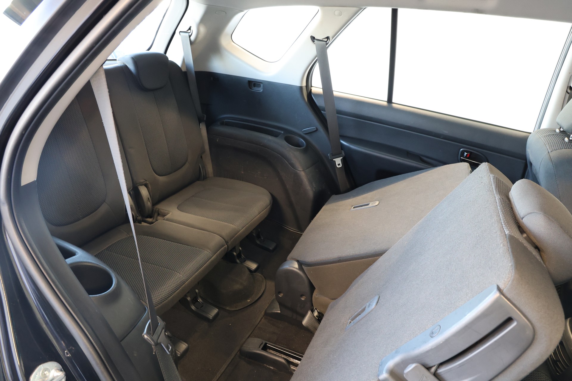 KIA Carens 2.0 CVVT Trend Automatic-image-16
