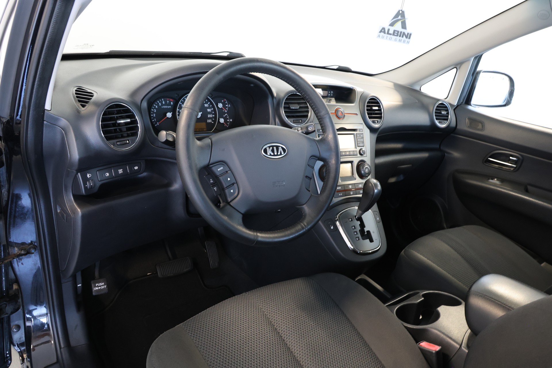 KIA Carens 2.0 CVVT Trend Automatic-image-8
