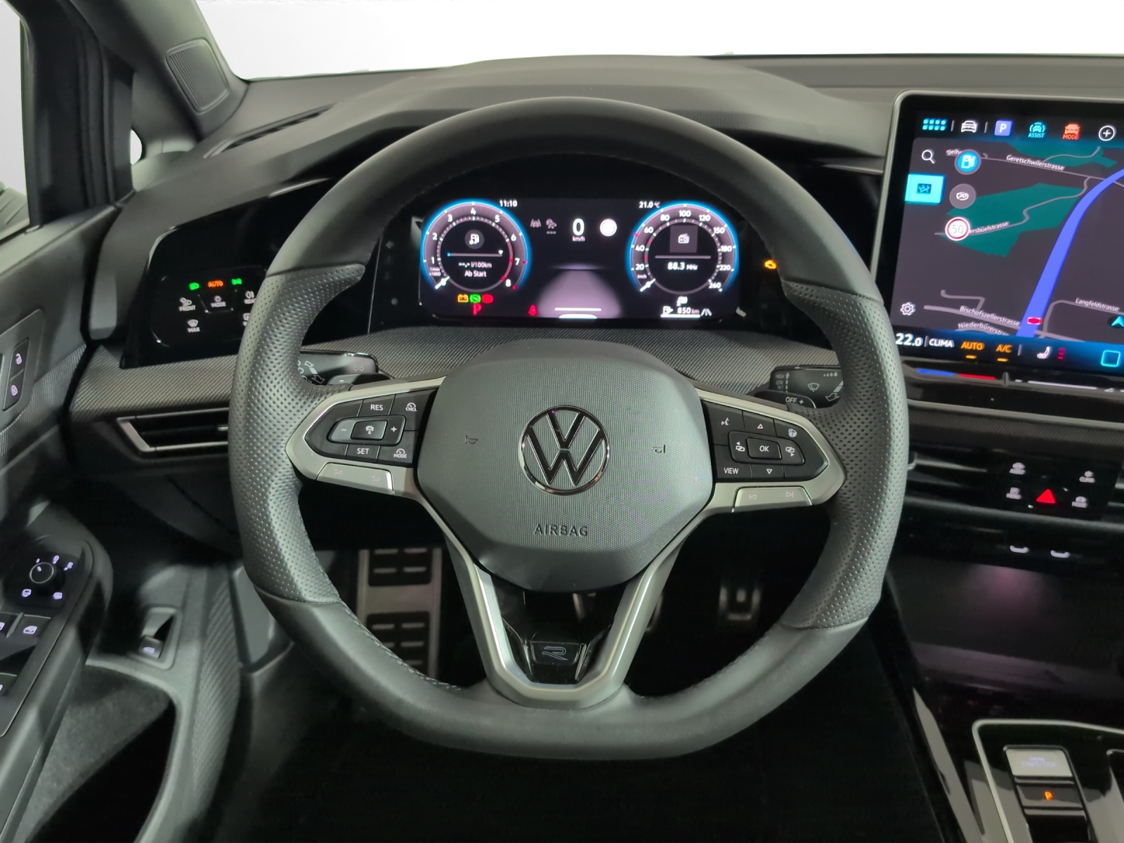 VW Golf Variant 2.0 TSI R-Line DSG 4 Motion-image-11