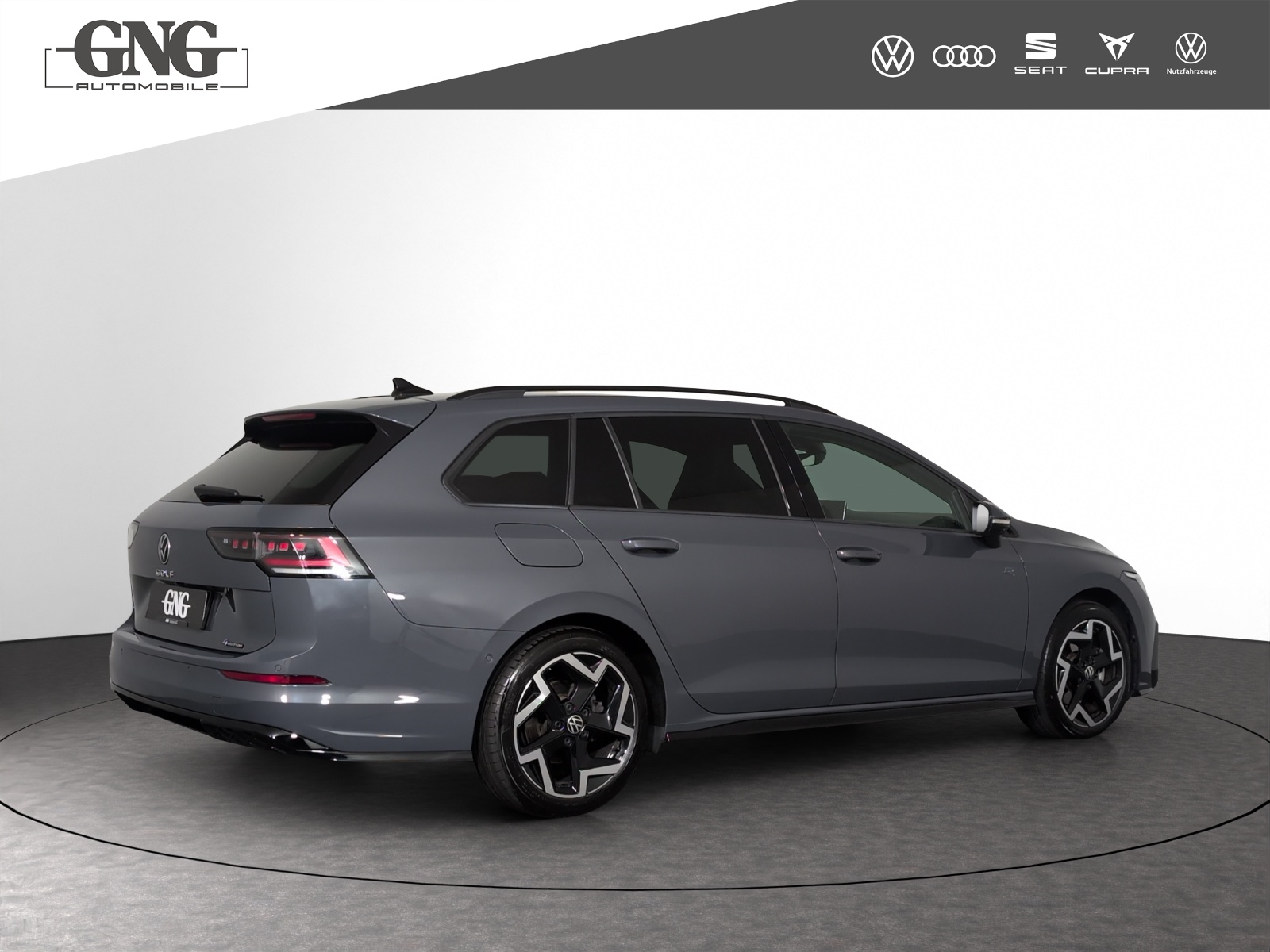 VW Golf Variant 2.0 TSI R-Line DSG 4 Motion-image-2