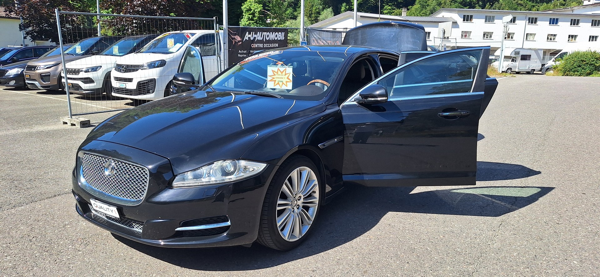 JAGUAR XJ 3.0d V6 Premium Luxury Automatic-image-16
