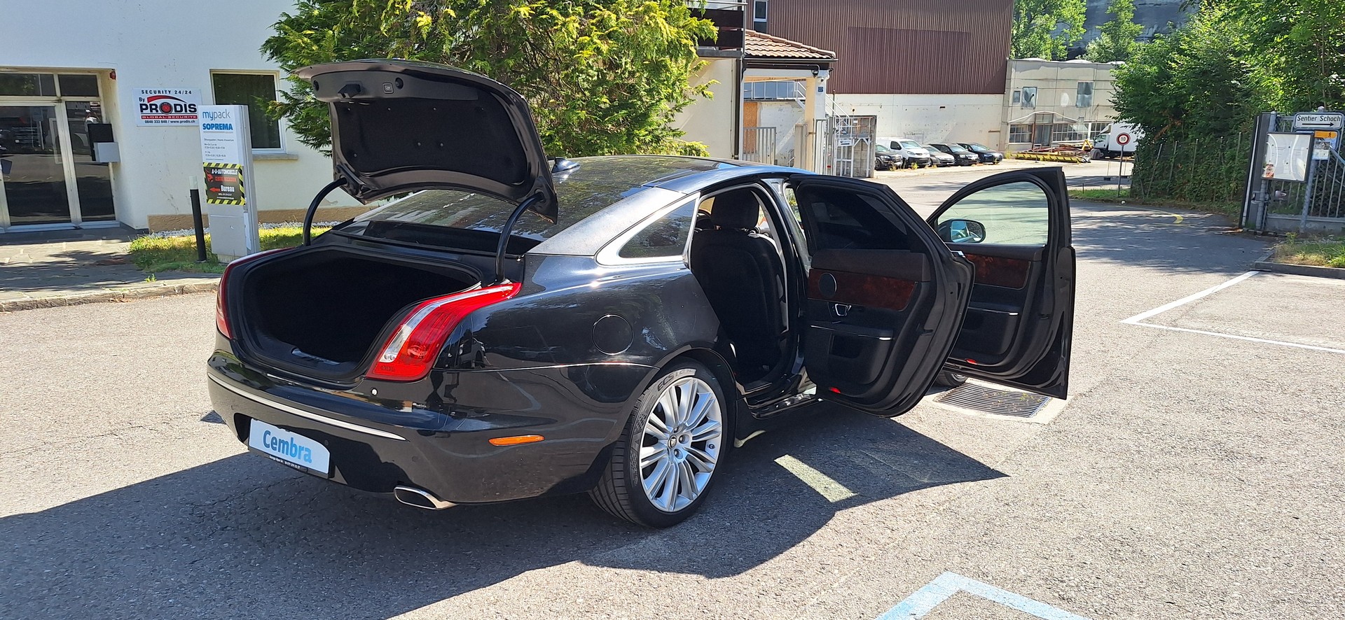 JAGUAR XJ 3.0d V6 Premium Luxury Automatic-image-20