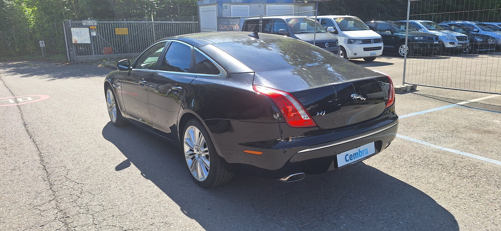 JAGUAR XJ 3.0d V6 Premium Luxury Automatic-image-3