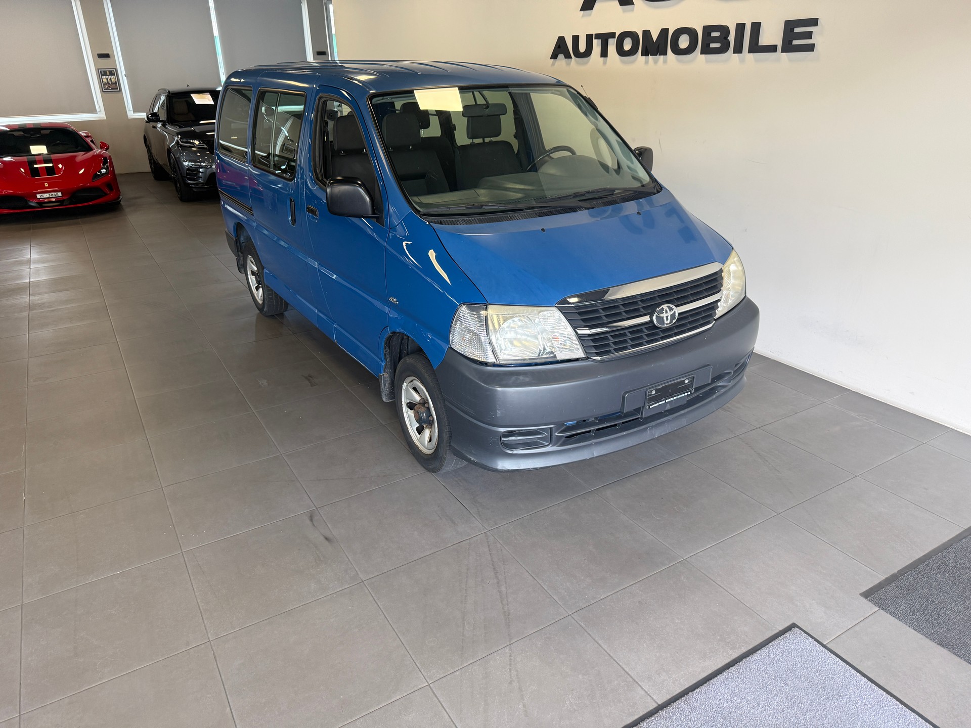 TOYOTA Hiace D-4D Kombi/Werk 4WD-image-0