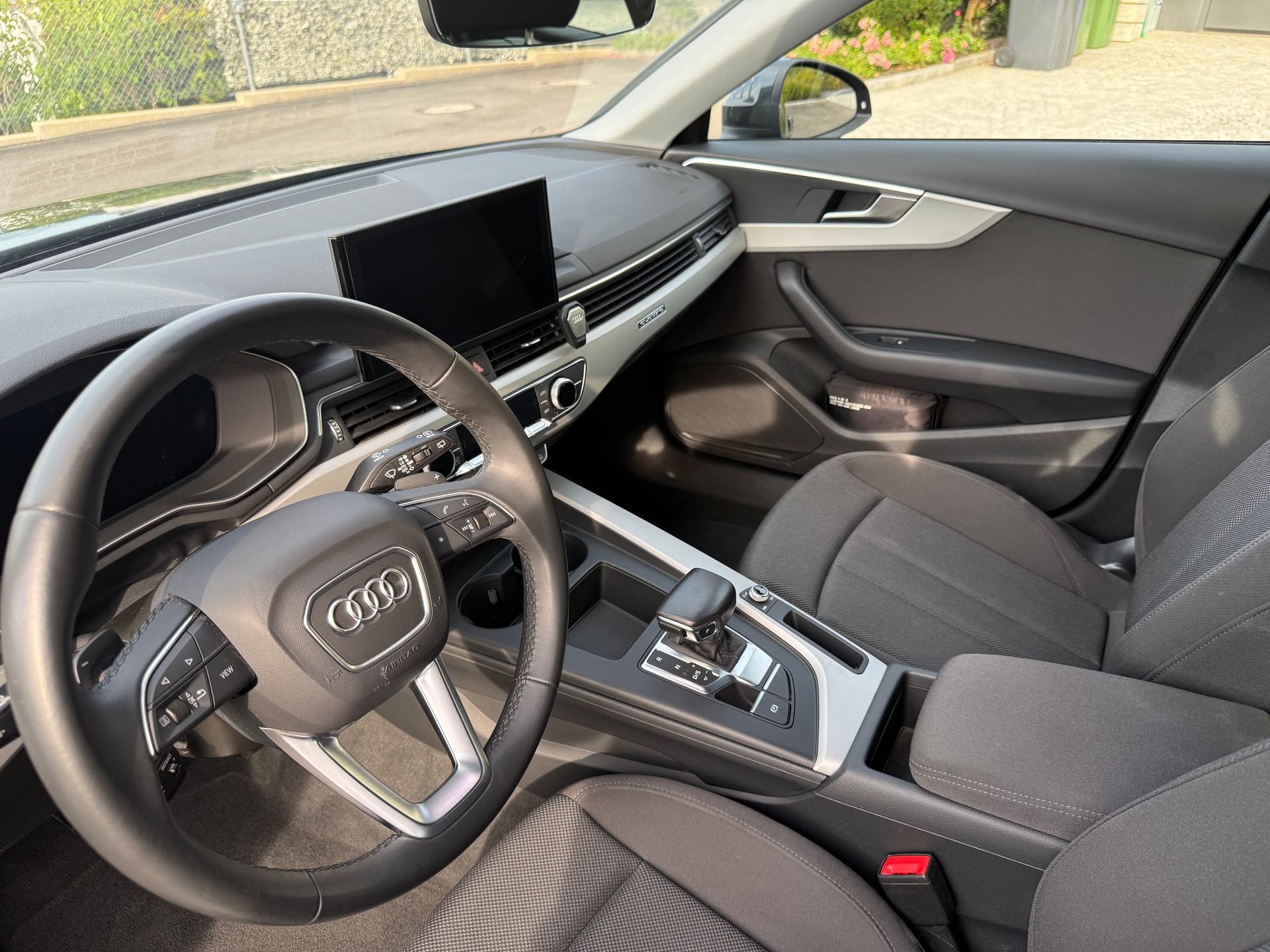 AUDI 2.0 40 TDI Attraction quattro S-Tronic-image-7