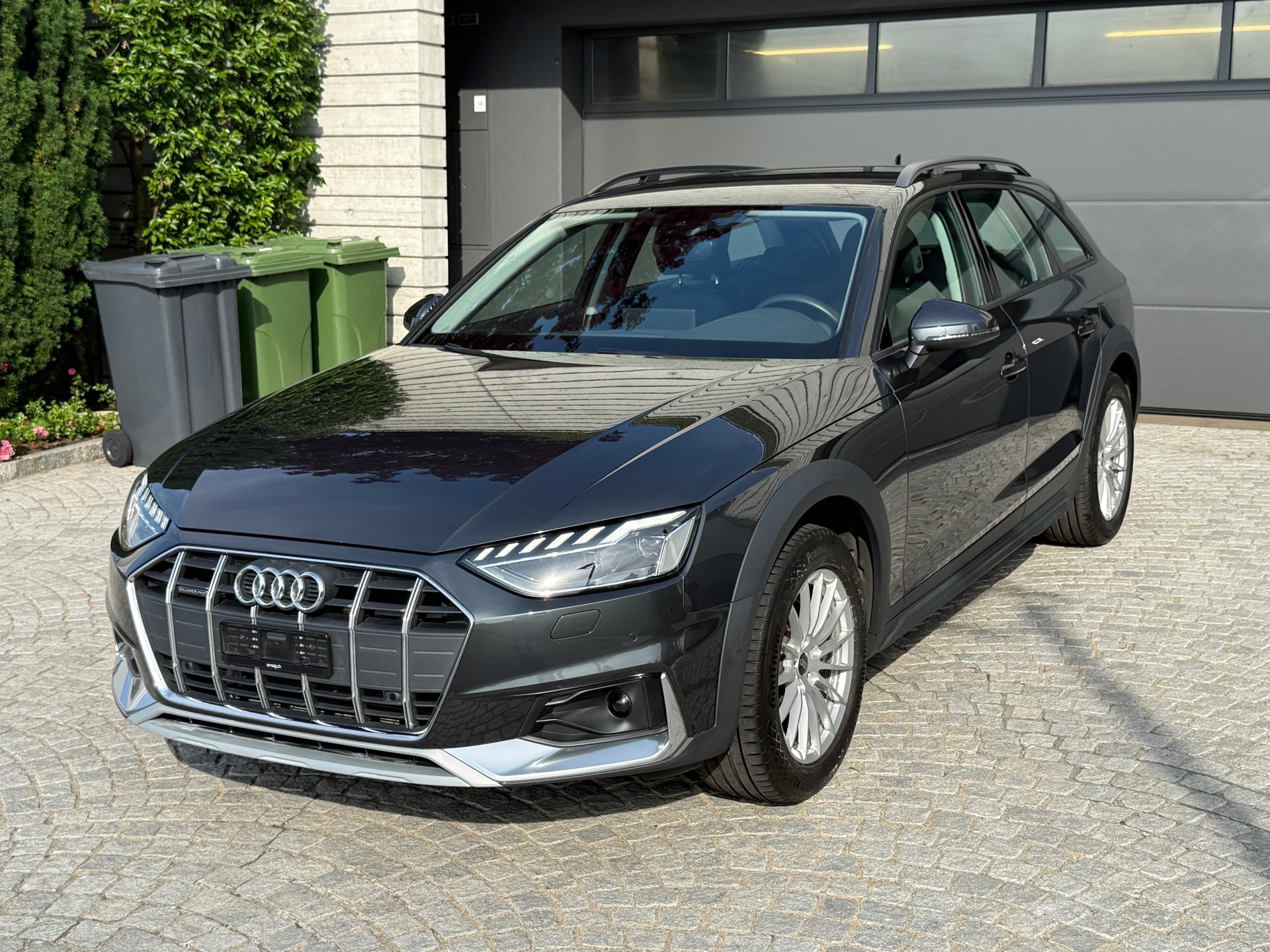 AUDI 2.0 40 TDI Attraction quattro S-Tronic-image-2