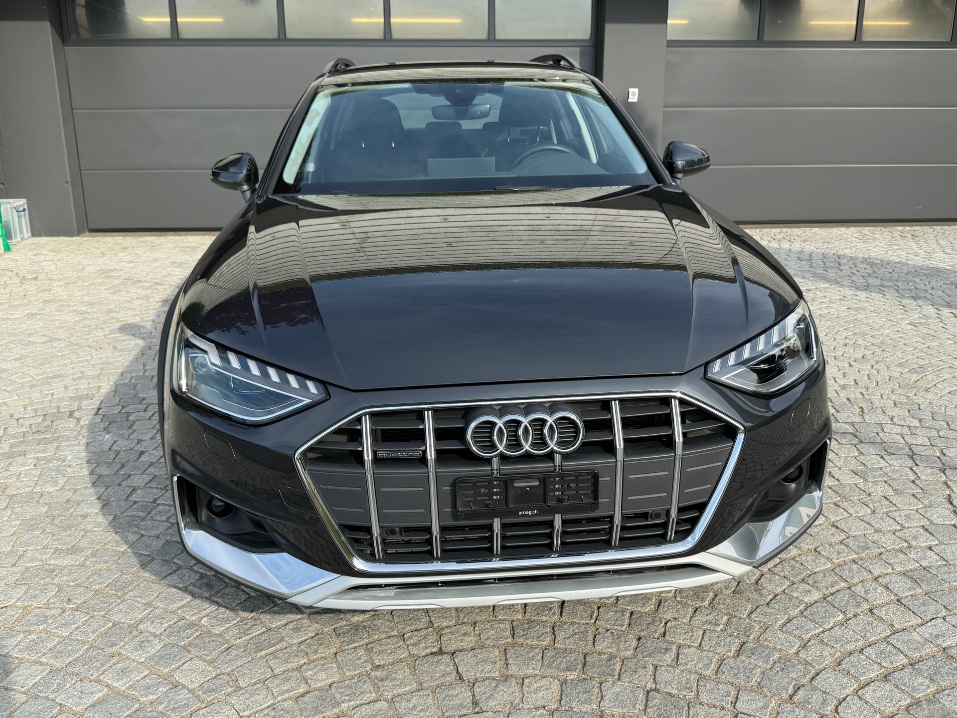 AUDI 2.0 40 TDI Attraction quattro S-Tronic-image-1