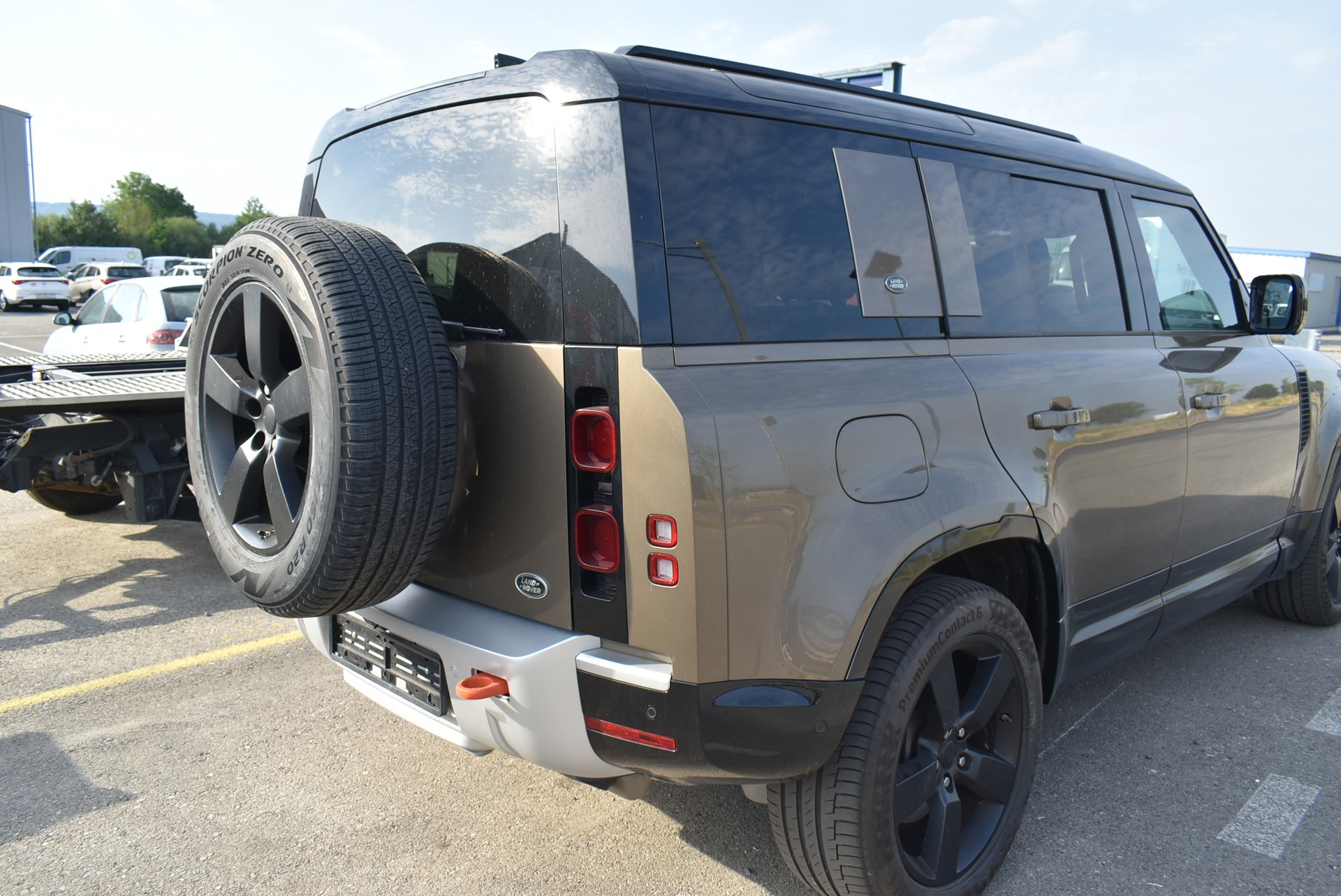 LAND ROVER Defender 110 P400 I6 S 3.0 AT8-image-6