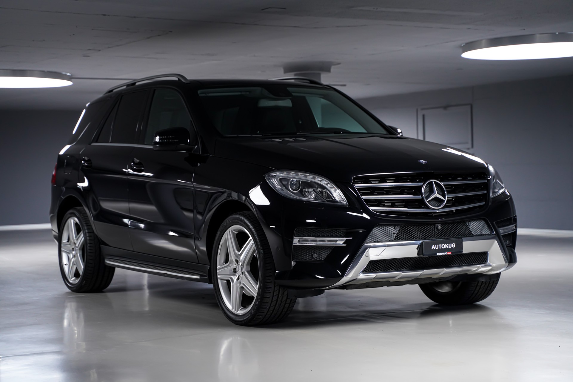MERCEDES-BENZ ML 350 BlueTEC Executive AMG Line 4Matic 7G-Tronic-image-2