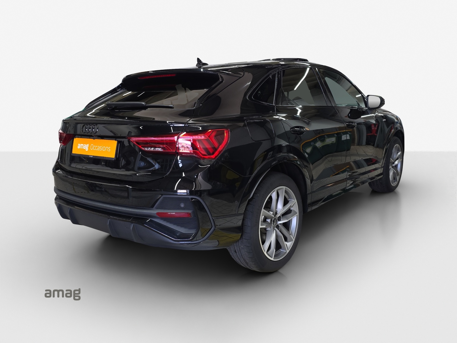 AUDI Q3 Sportback 35 TFSI S line Attraction S-tronic-image-4