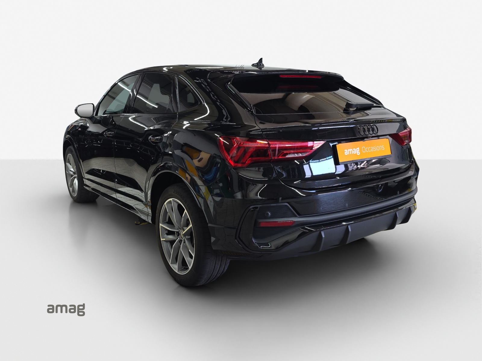 AUDI Q3 Sportback 35 TFSI S line Attraction S-tronic-showroom-element-2