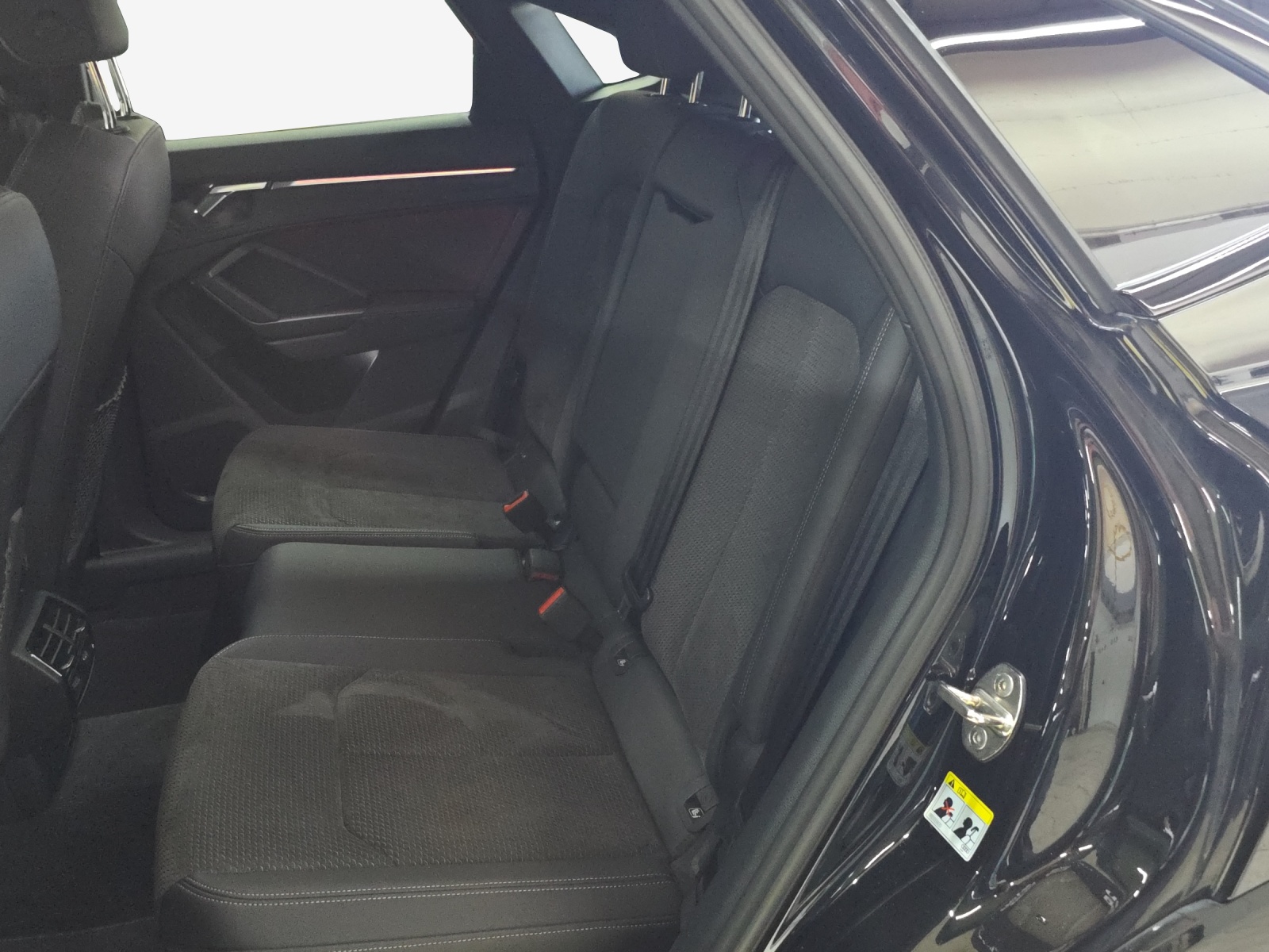 AUDI Q3 Sportback 35 TFSI S line Attraction S-tronic-image-10