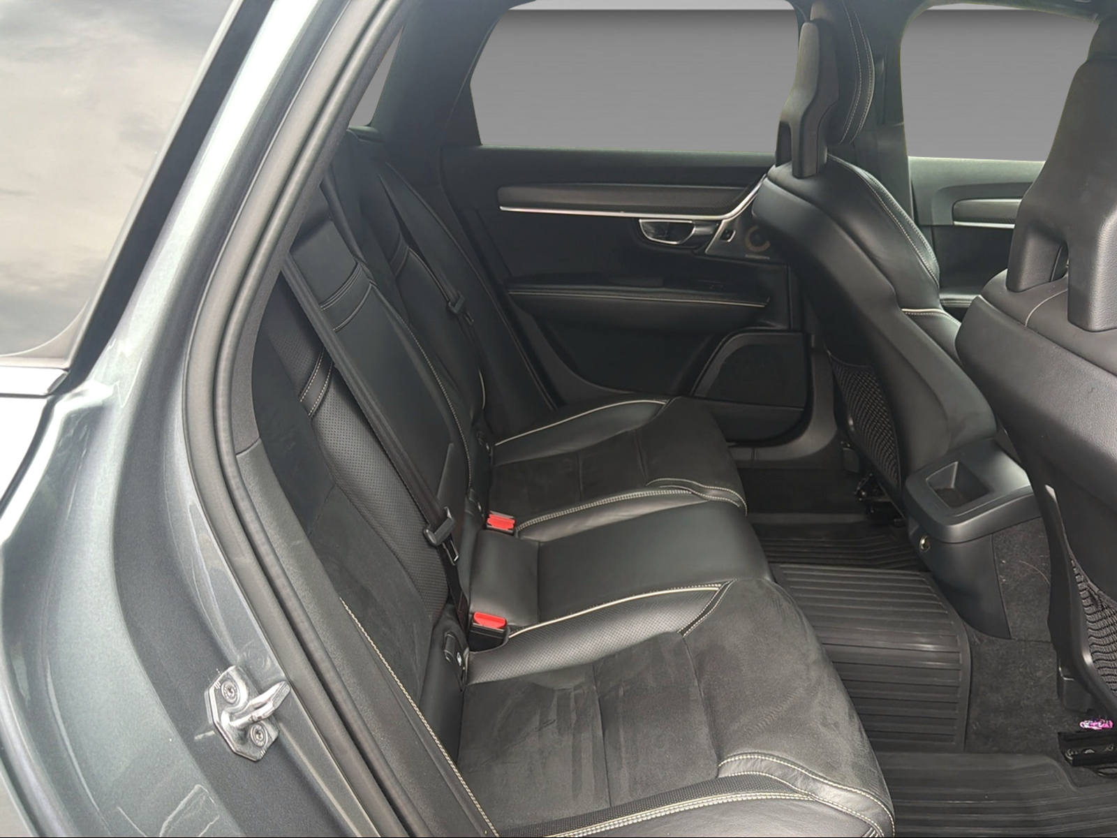 VOLVO V90 2.0 T6 R-Design AWD-image-20