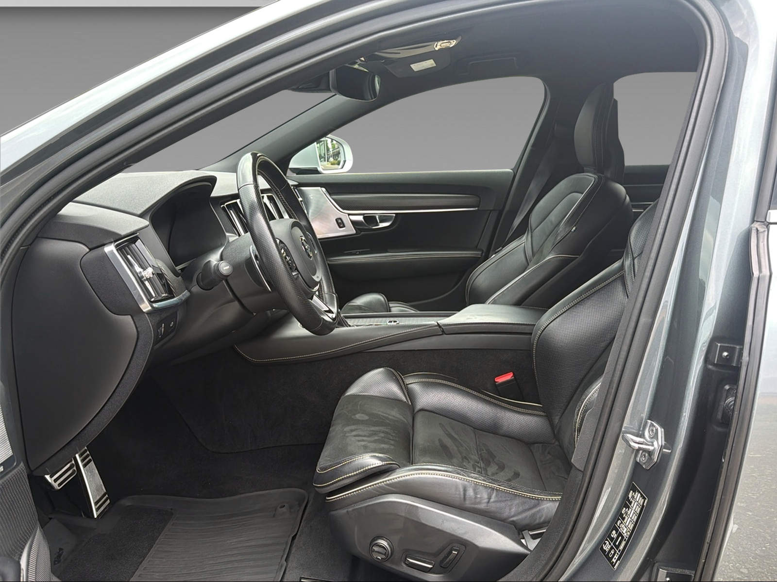 VOLVO V90 2.0 T6 R-Design AWD-image-13