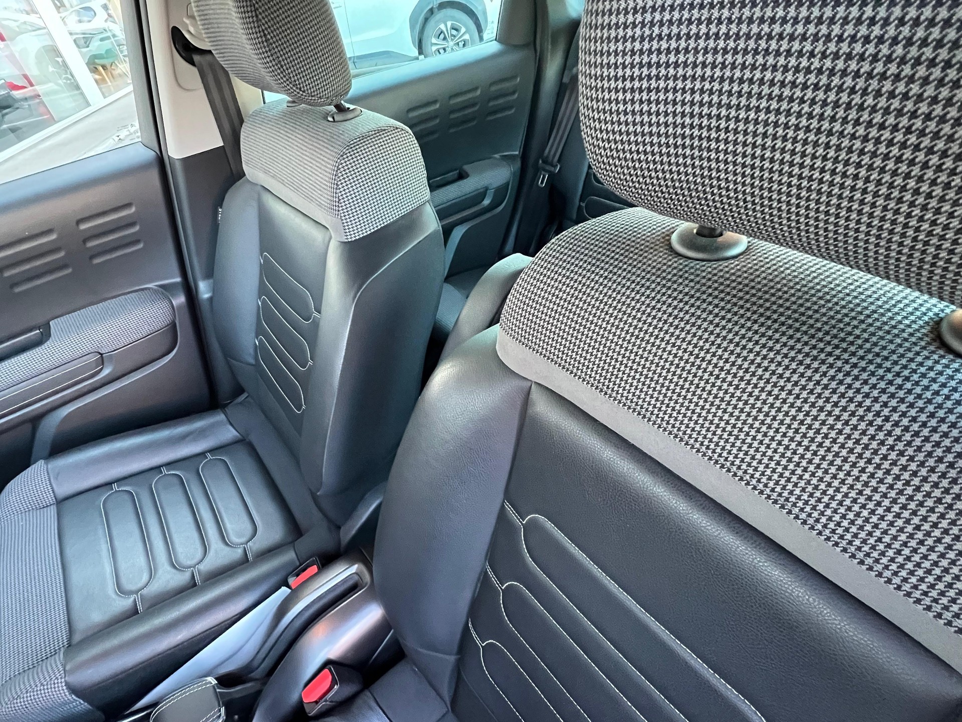 CITROEN C3 Aircross 1.2 PureTech 110 Shine-image-12