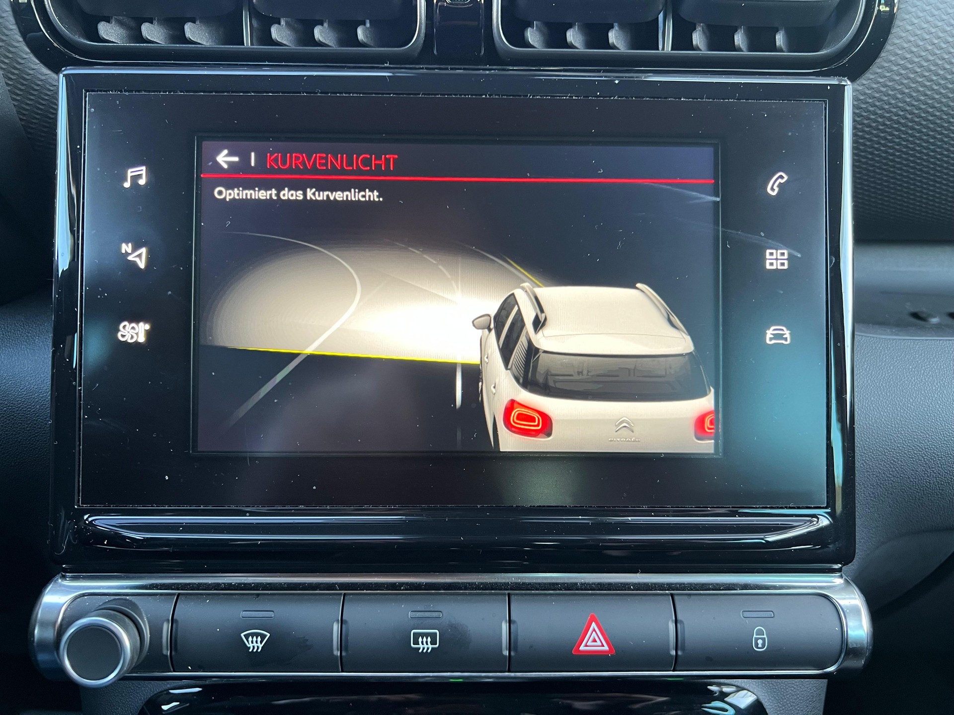 CITROEN C3 Aircross 1.2 PureTech 110 Shine-image-26
