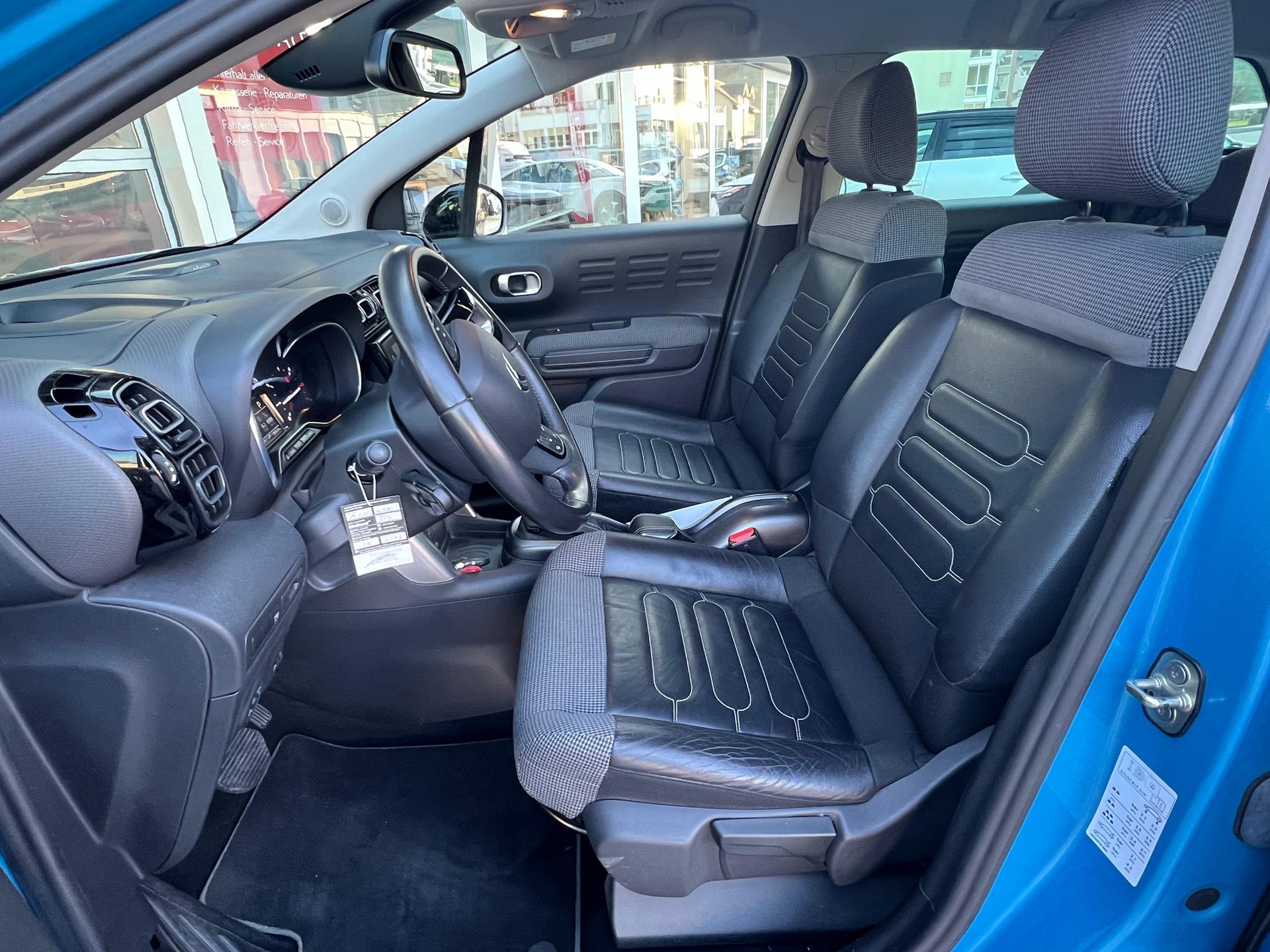 CITROEN C3 Aircross 1.2 PureTech 110 Shine-image-11