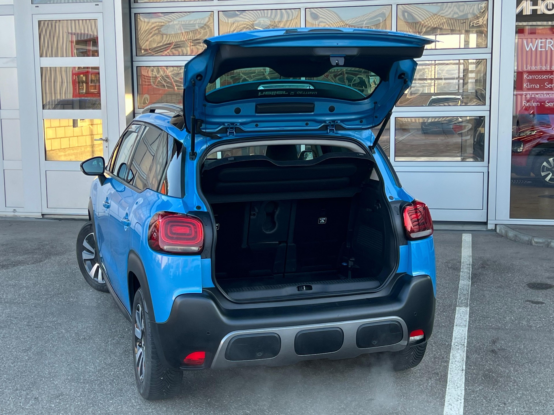 CITROEN C3 Aircross 1.2 PureTech 110 Shine-image-8