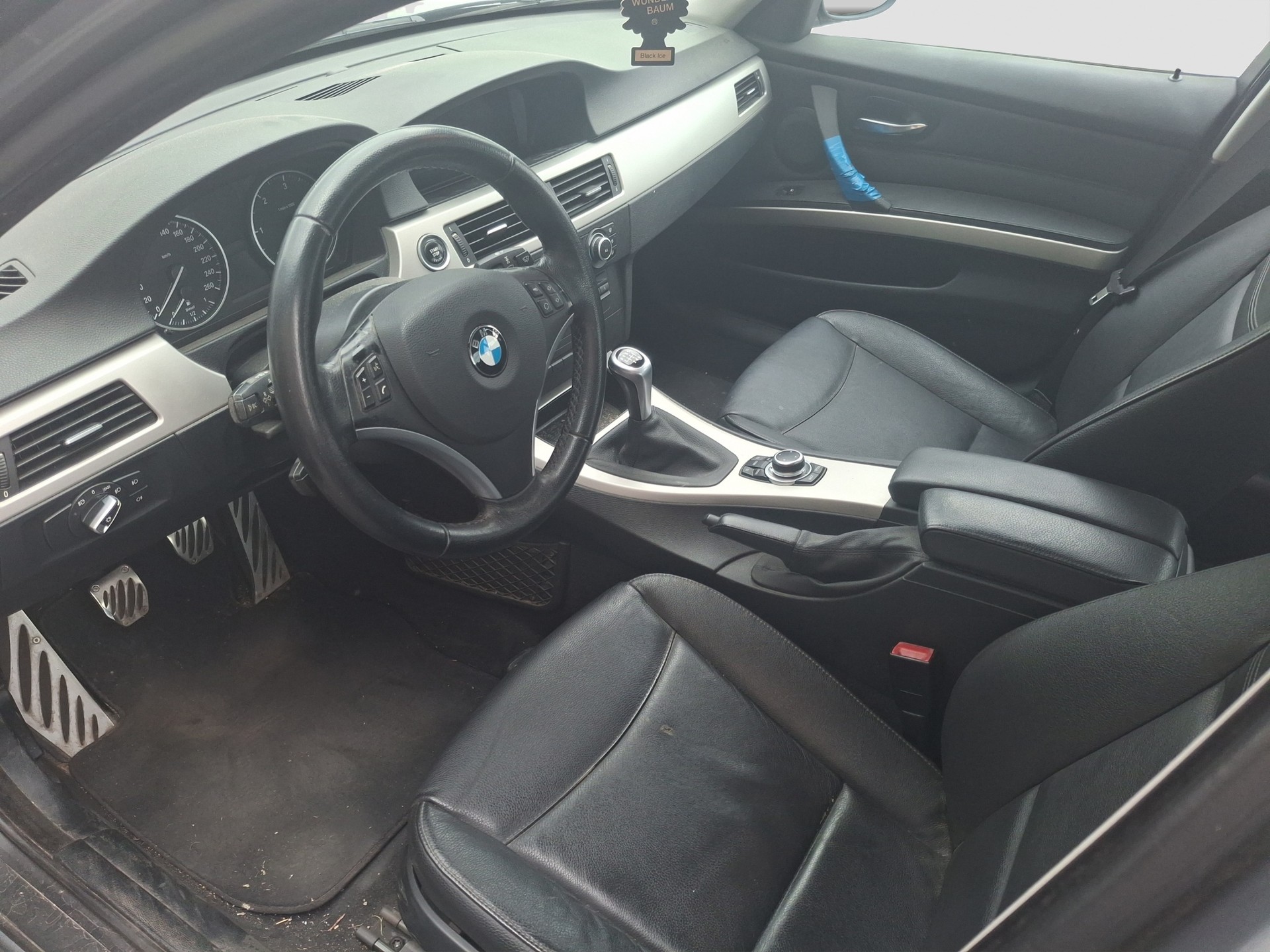 BMW 320d xDrive-image-6