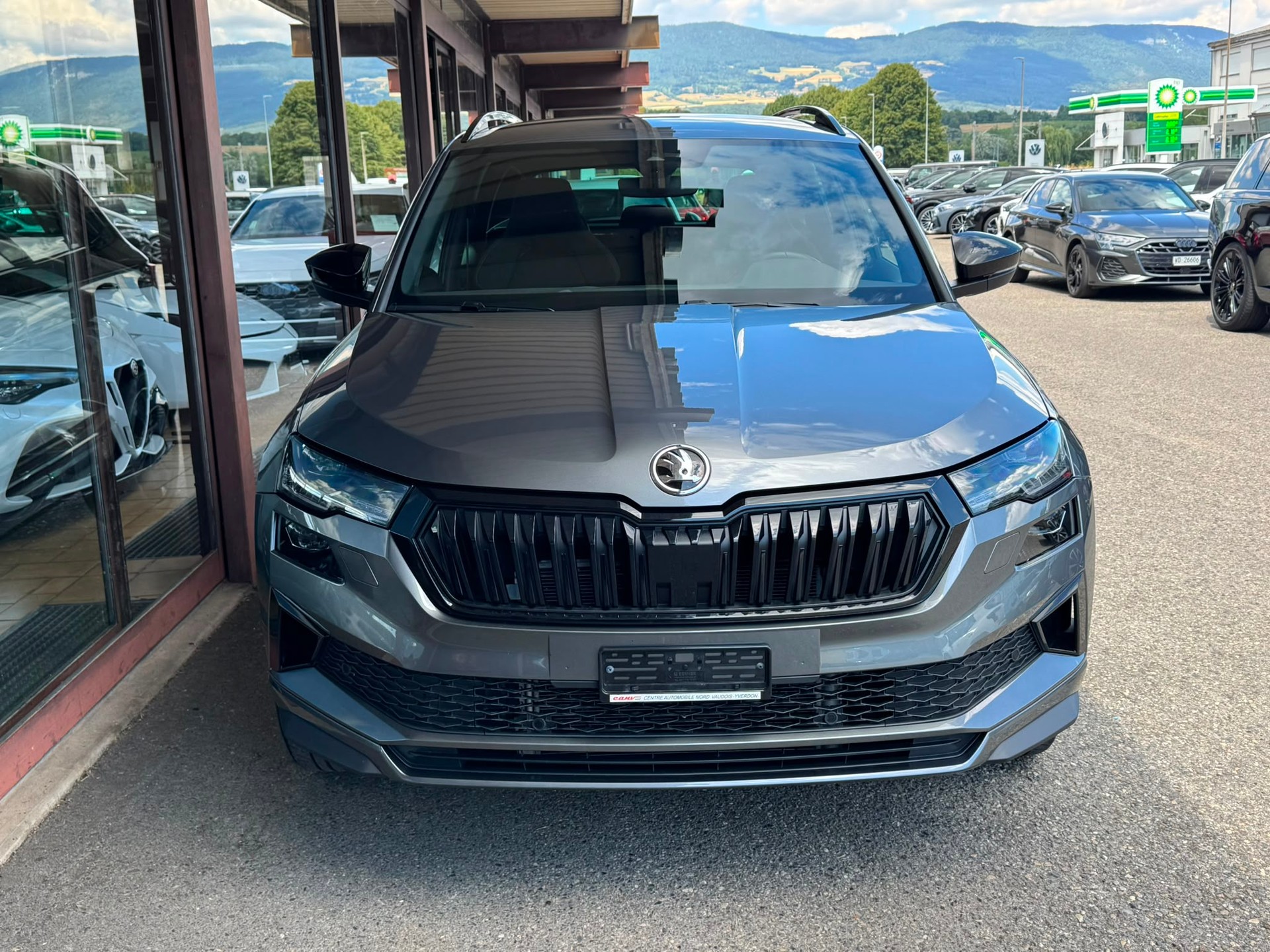 SKODA Karoq 1.5 TSI SportLine DSG-image-2