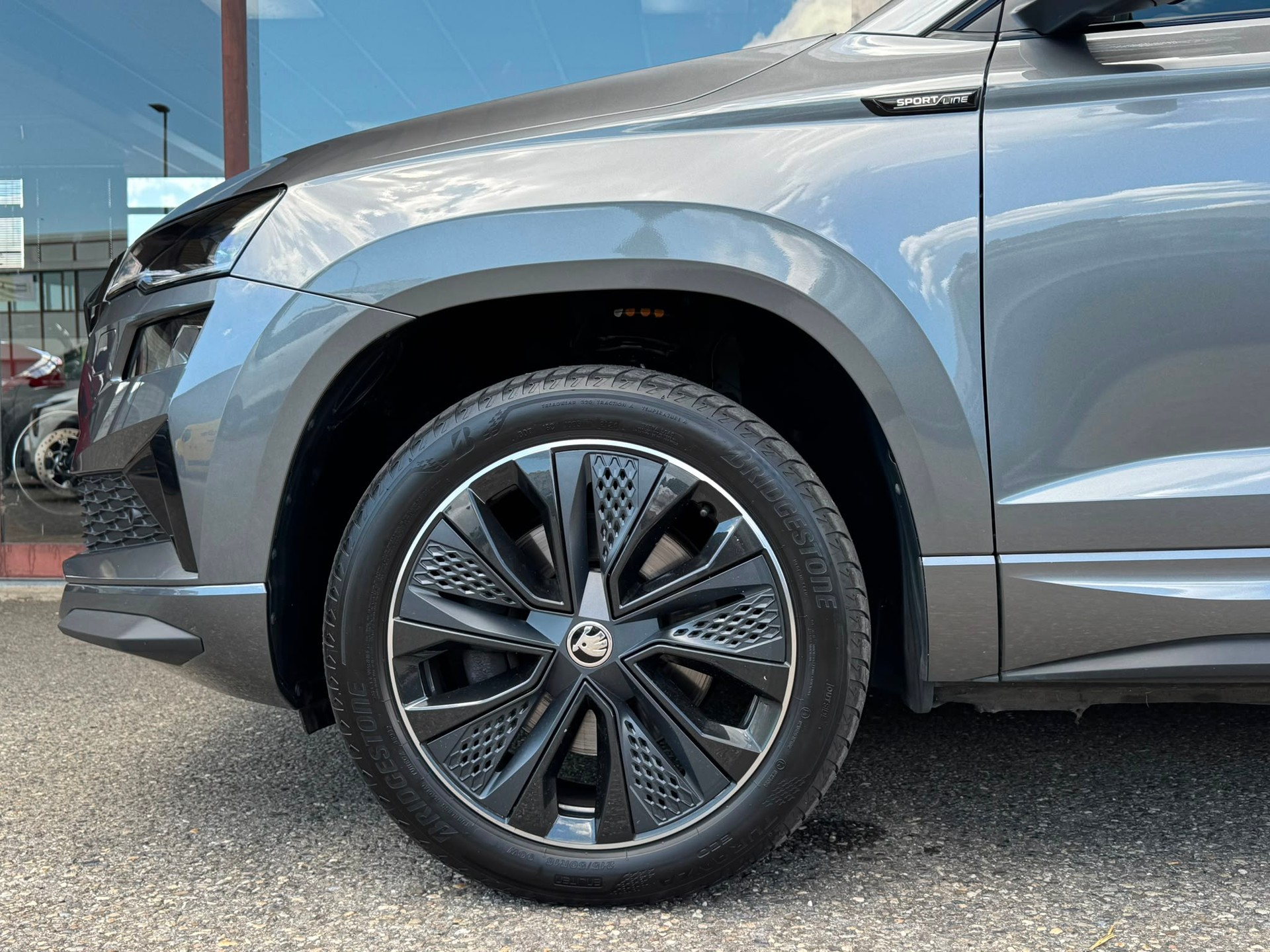 SKODA Karoq 1.5 TSI SportLine DSG-image-5