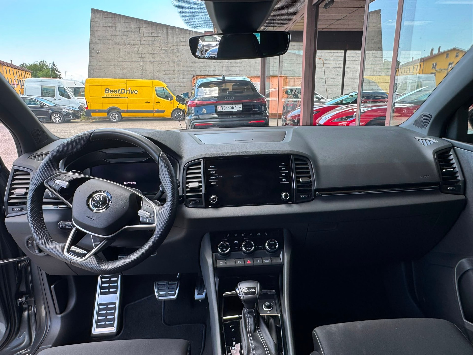 SKODA Karoq 1.5 TSI SportLine DSG-image-8