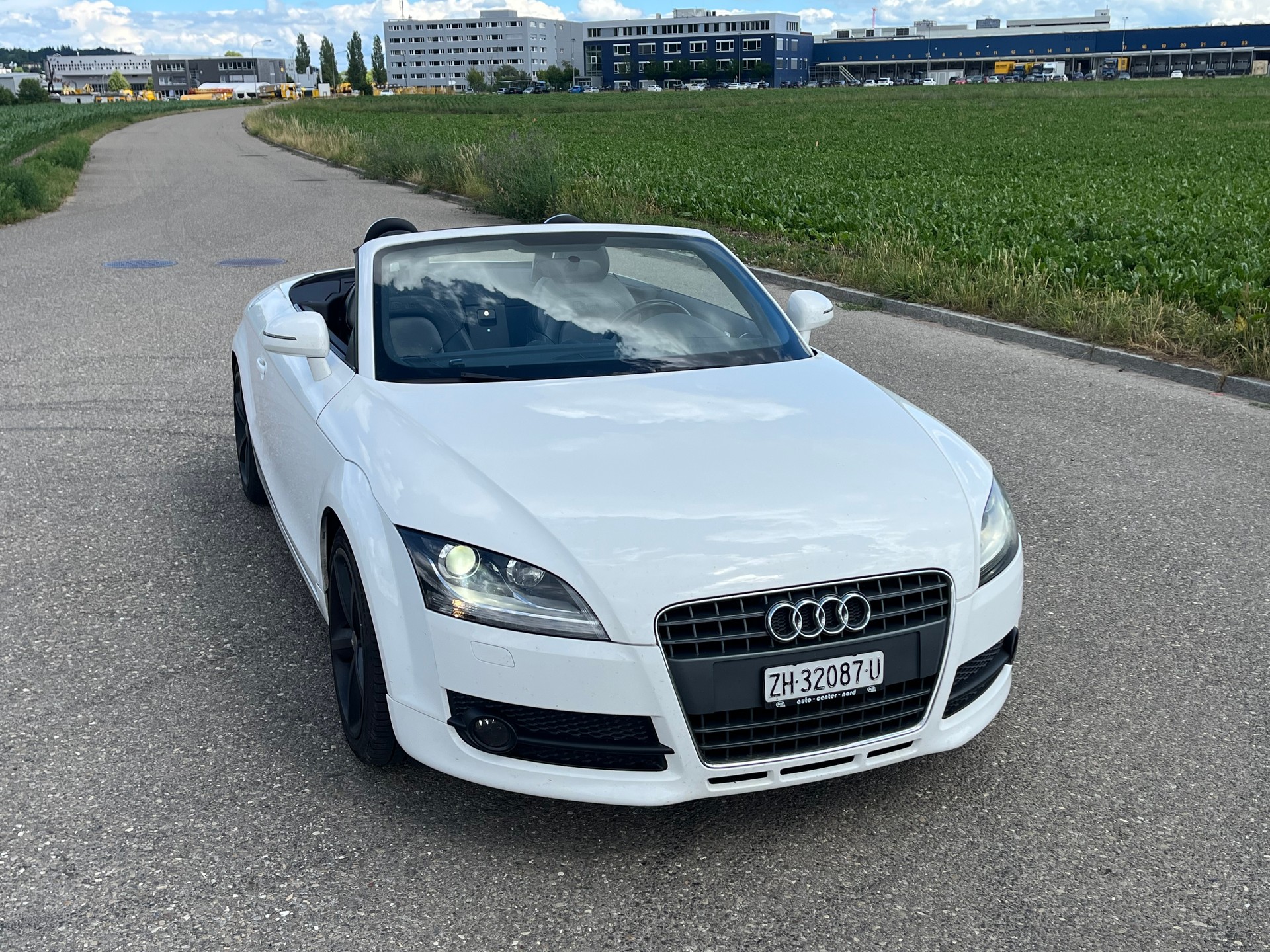 AUDI TT Roadster 1.8 TFSI-image-6