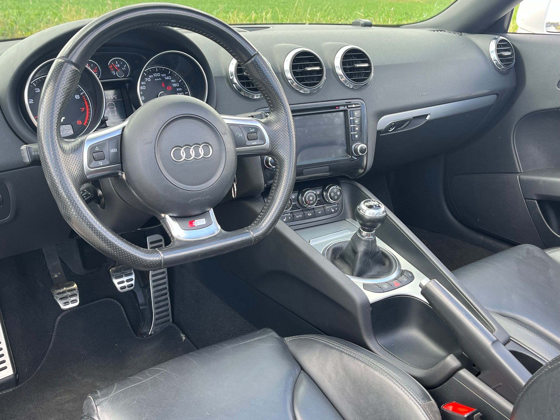 AUDI TT Roadster 1.8 TFSI-image-12