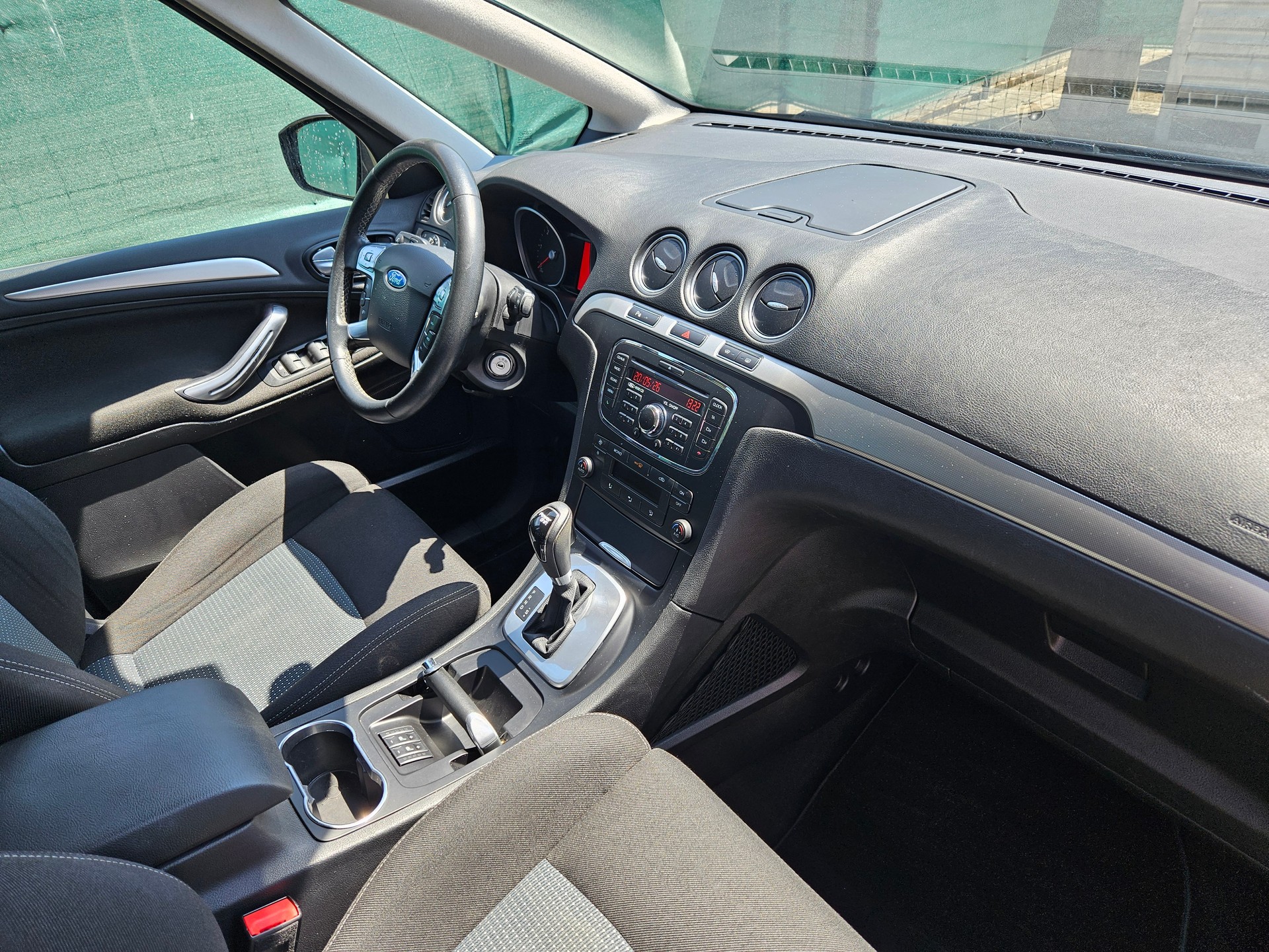 FORD S-Max 2.0 TDCi Family Edition PowerShift-image-11