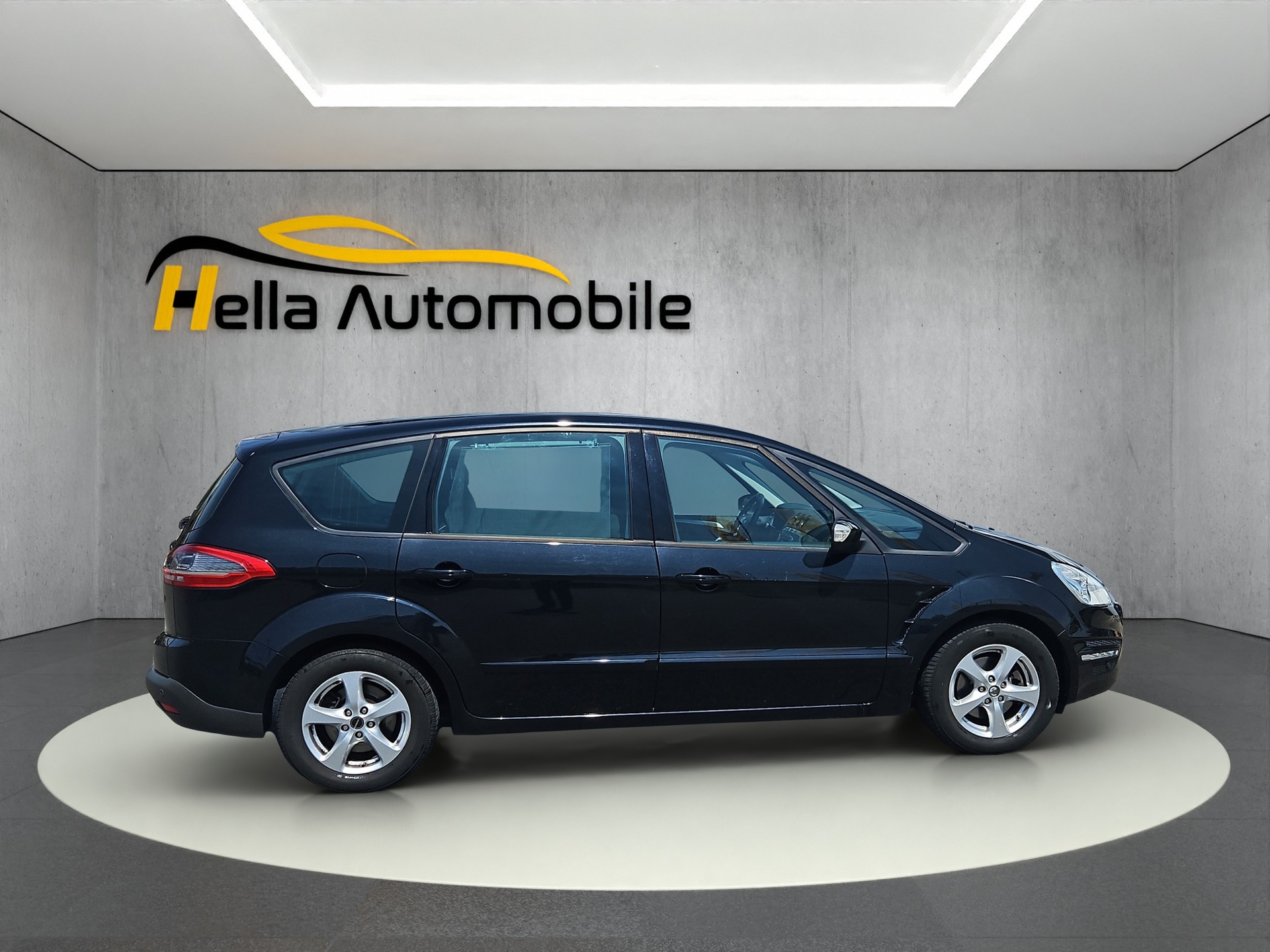 FORD S-Max 2.0 TDCi Family Edition PowerShift-image-1